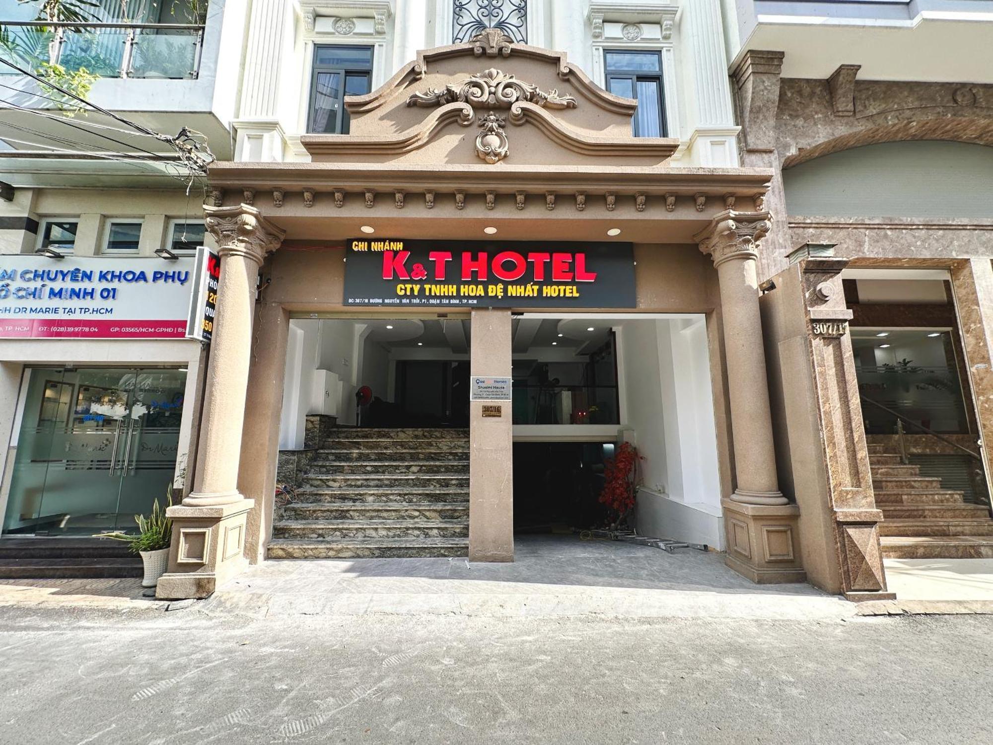 Khách sạn Reddoorz Shusimi House Nguyen Troi 2*
