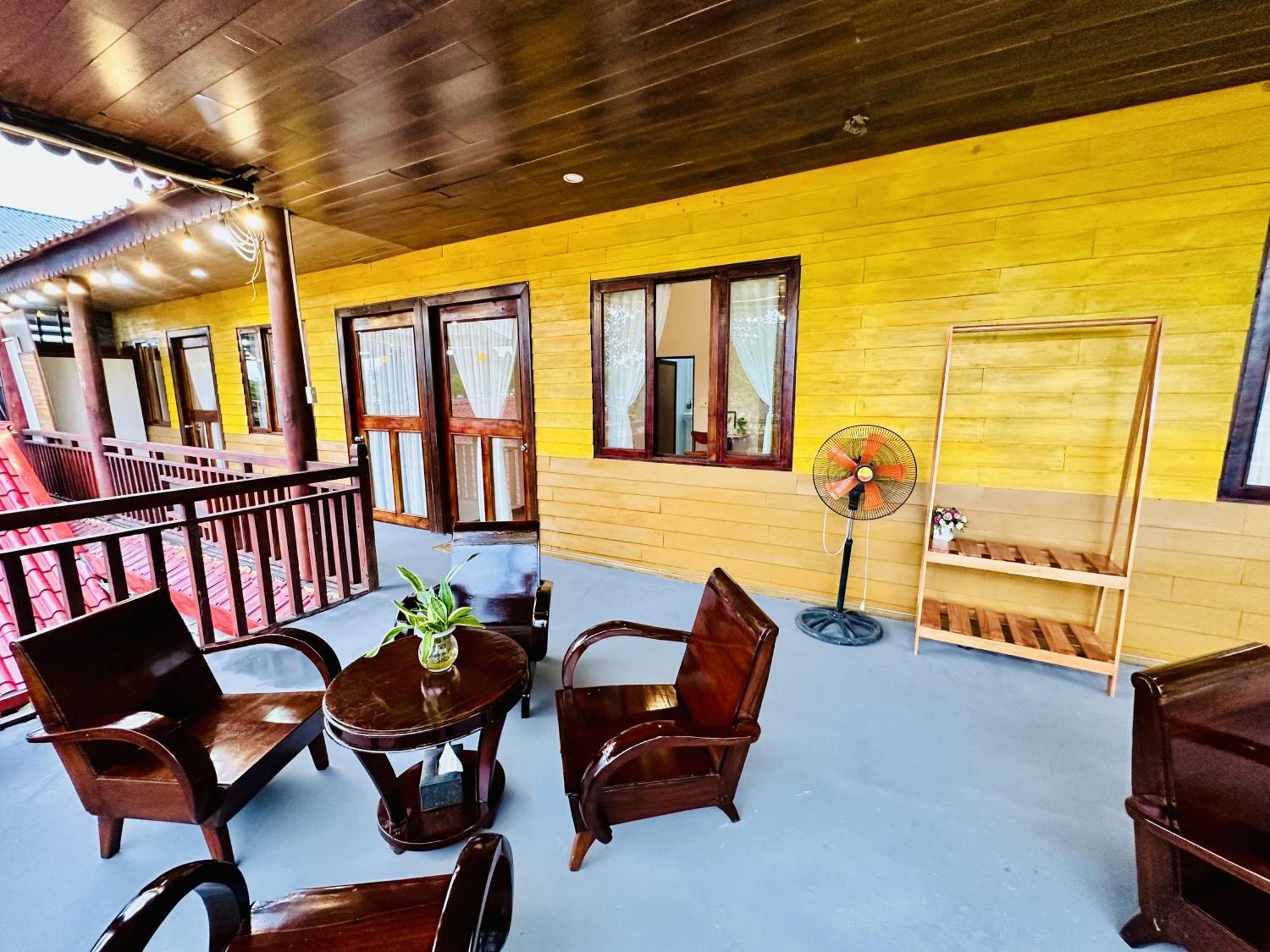 Kim An Homestay, Pizza - Cafe * Ha Long