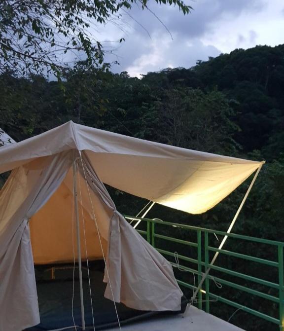 Luxury tent Leu Glamping Thac Pa Sy *