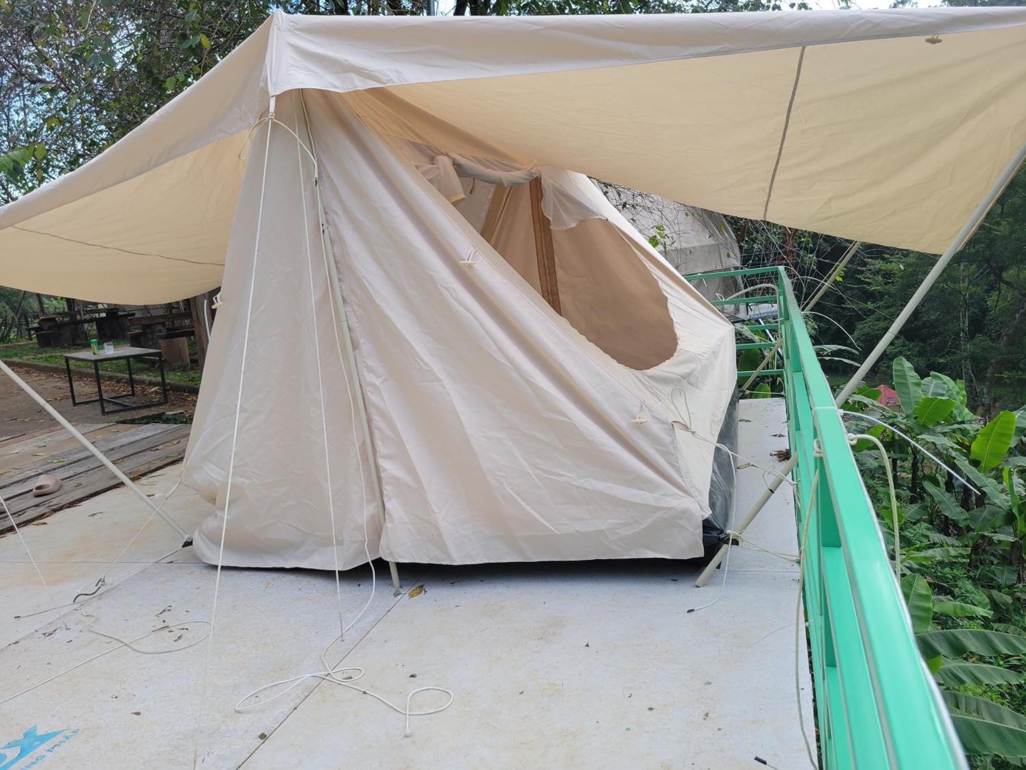 Leu Glamping Thac Pa Sy Luxury tent