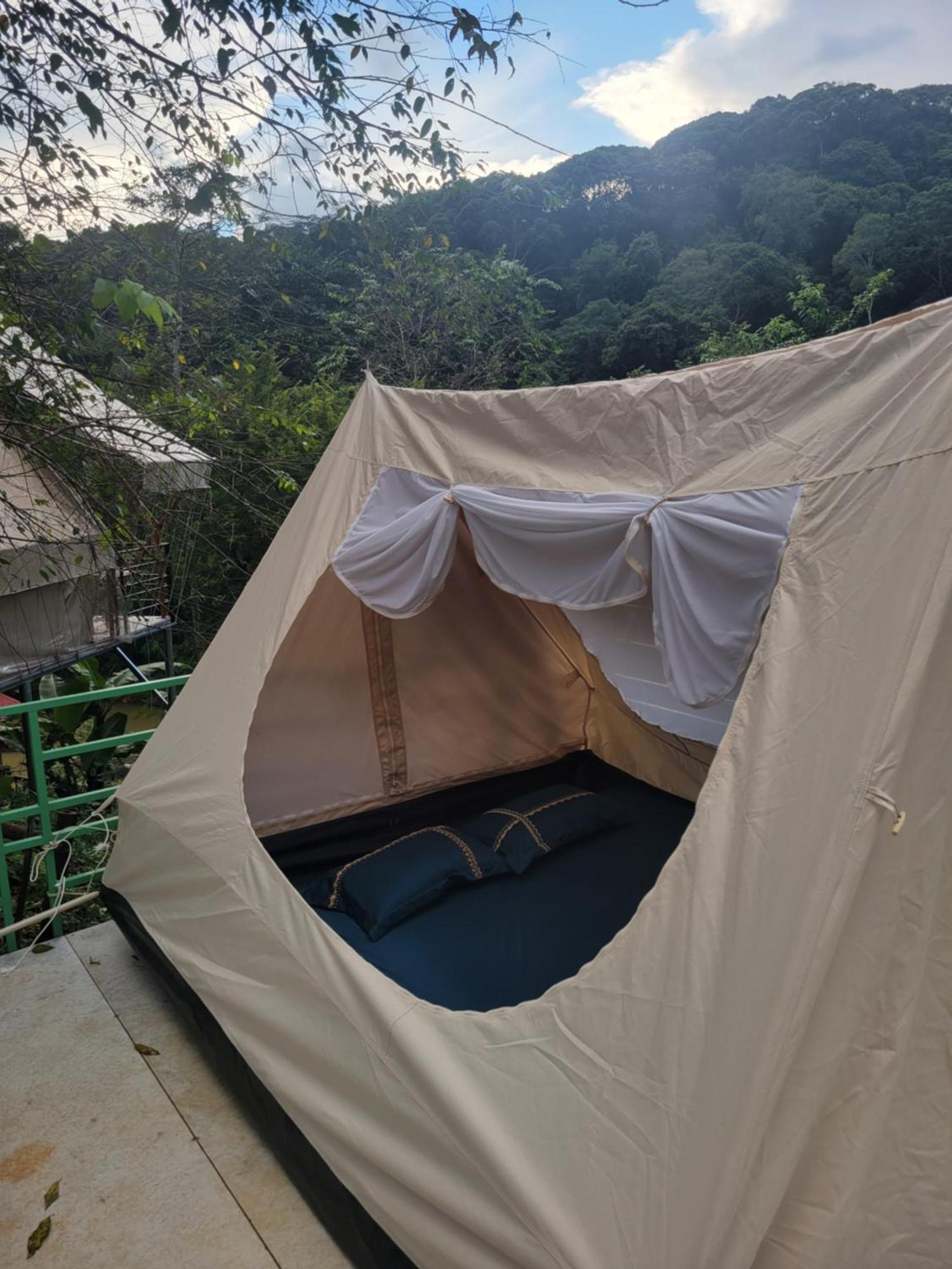 Luxury tent Leu Glamping Thac Pa Sy