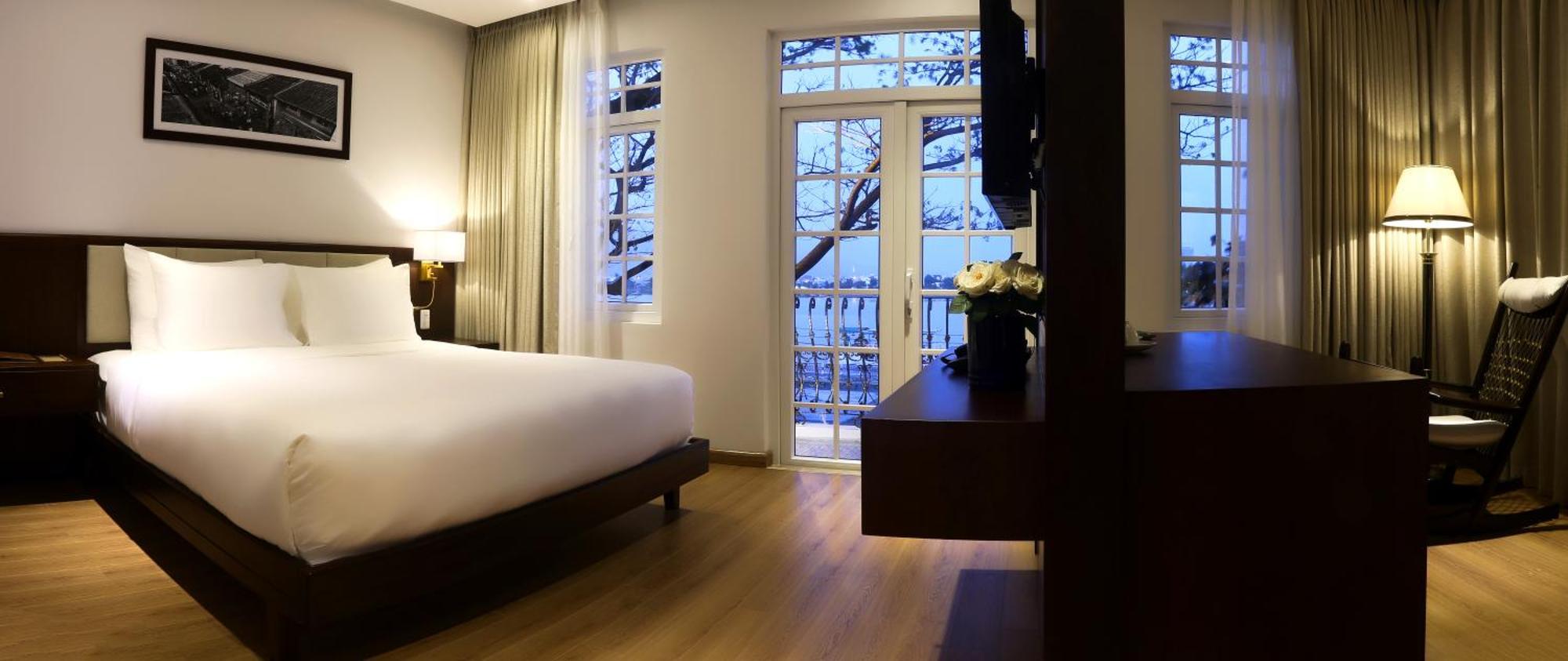 Di Lusso Boutique Riverside Hotel