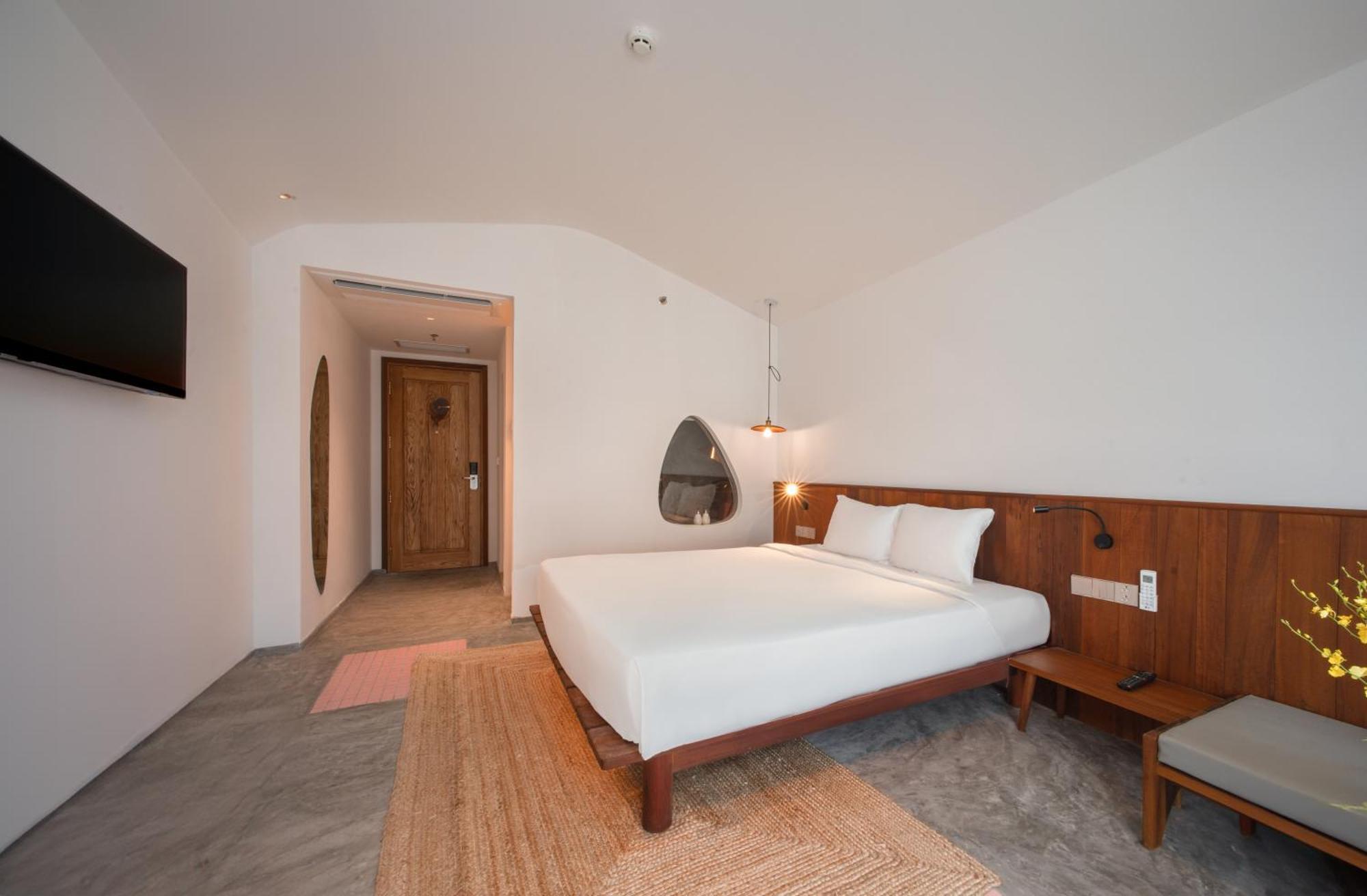 World Khách sạn 4*