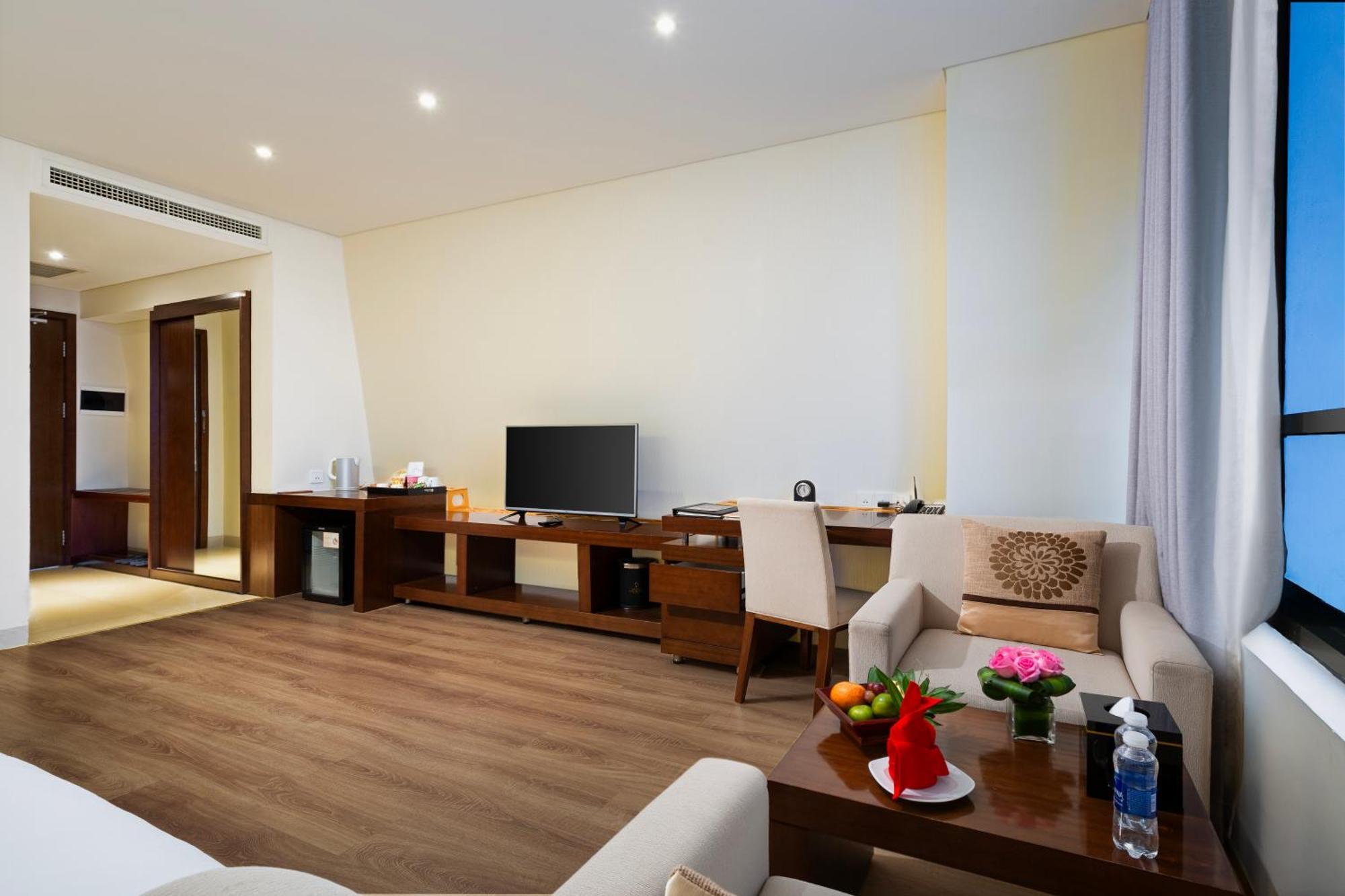 Hotel Grand Tourane 5*