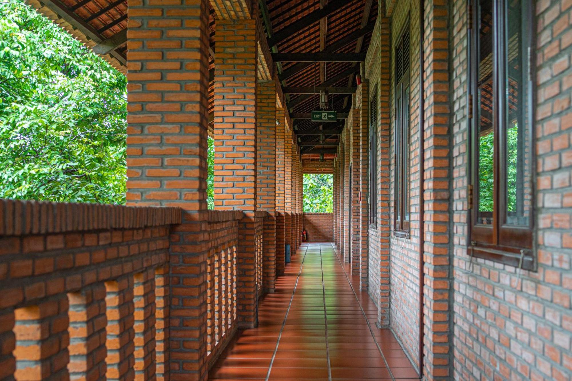 Mekong Long Thanh & Reststop Resort