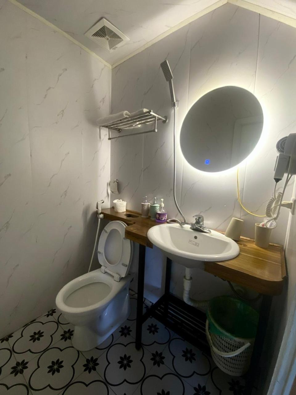 Nha Ven Ho Dong Do, Minh Tri, Soc Son, Ha Noi Homestay *