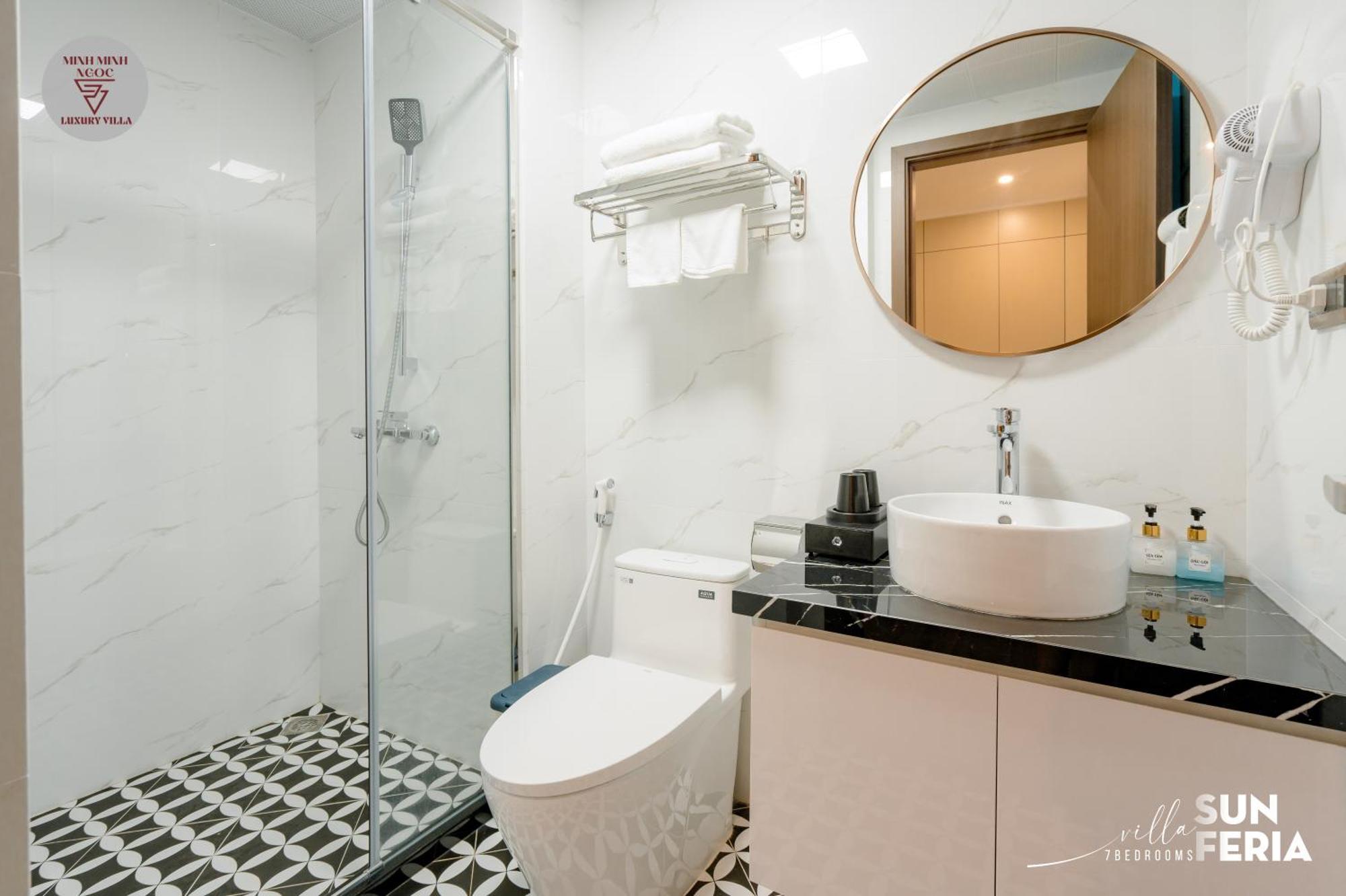 Villa Sun 7 Bedroom & Pool Ha Long