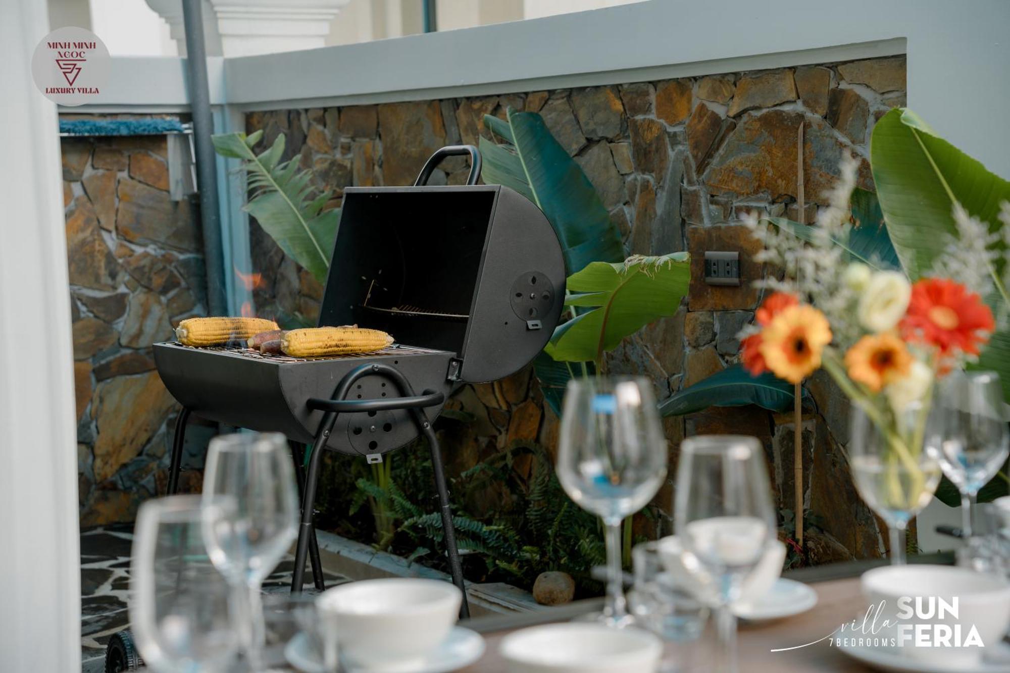 Sun 7 Bedroom & Pool Villa *