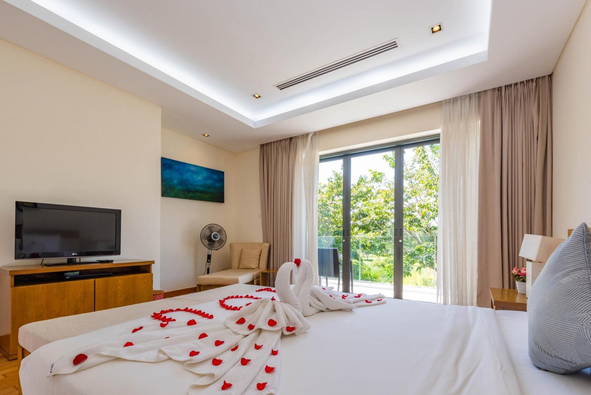 Resort Emblem Sea 3 Bedroom Da Nang