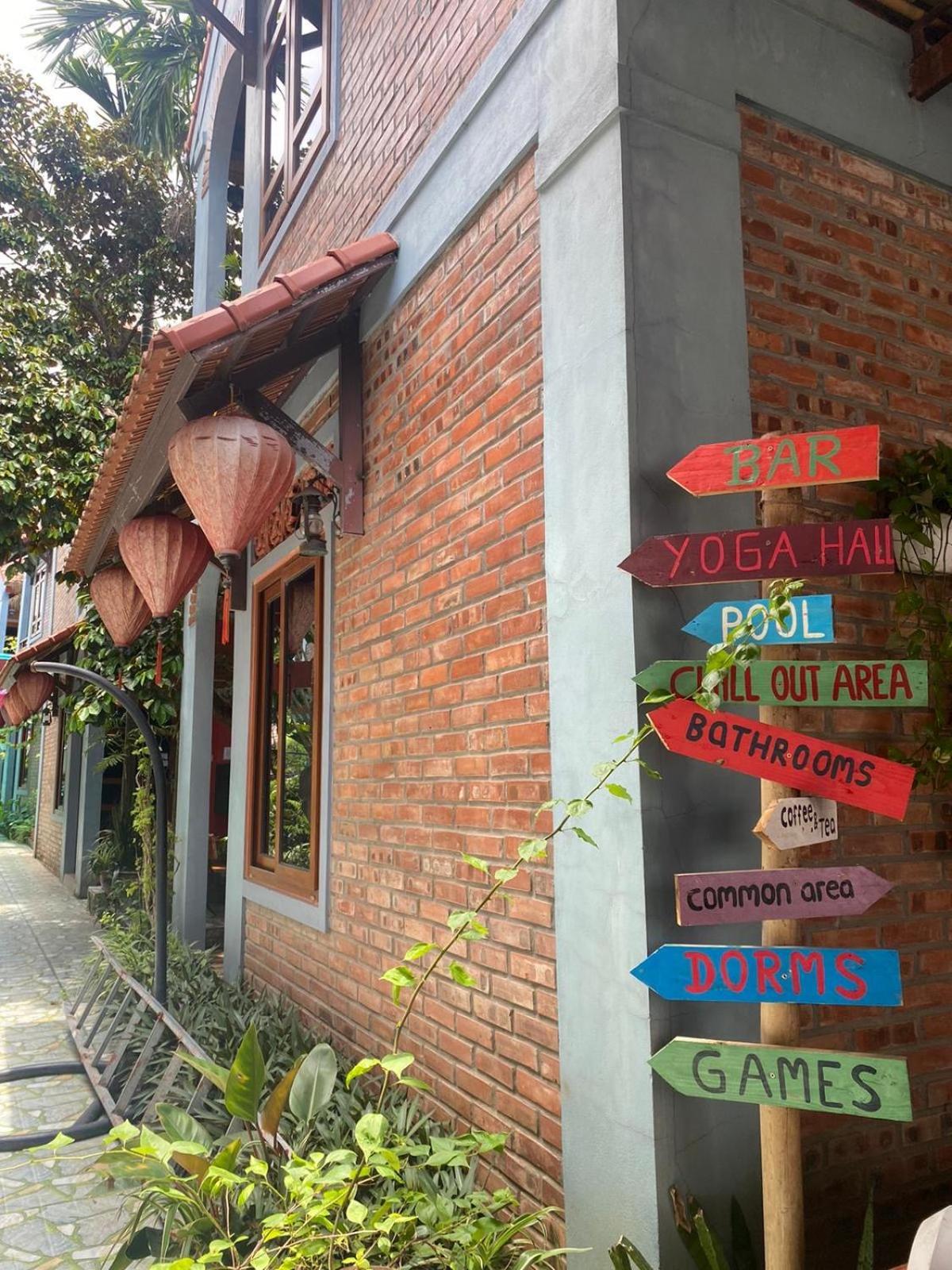 Gecko Backpackers Resort *