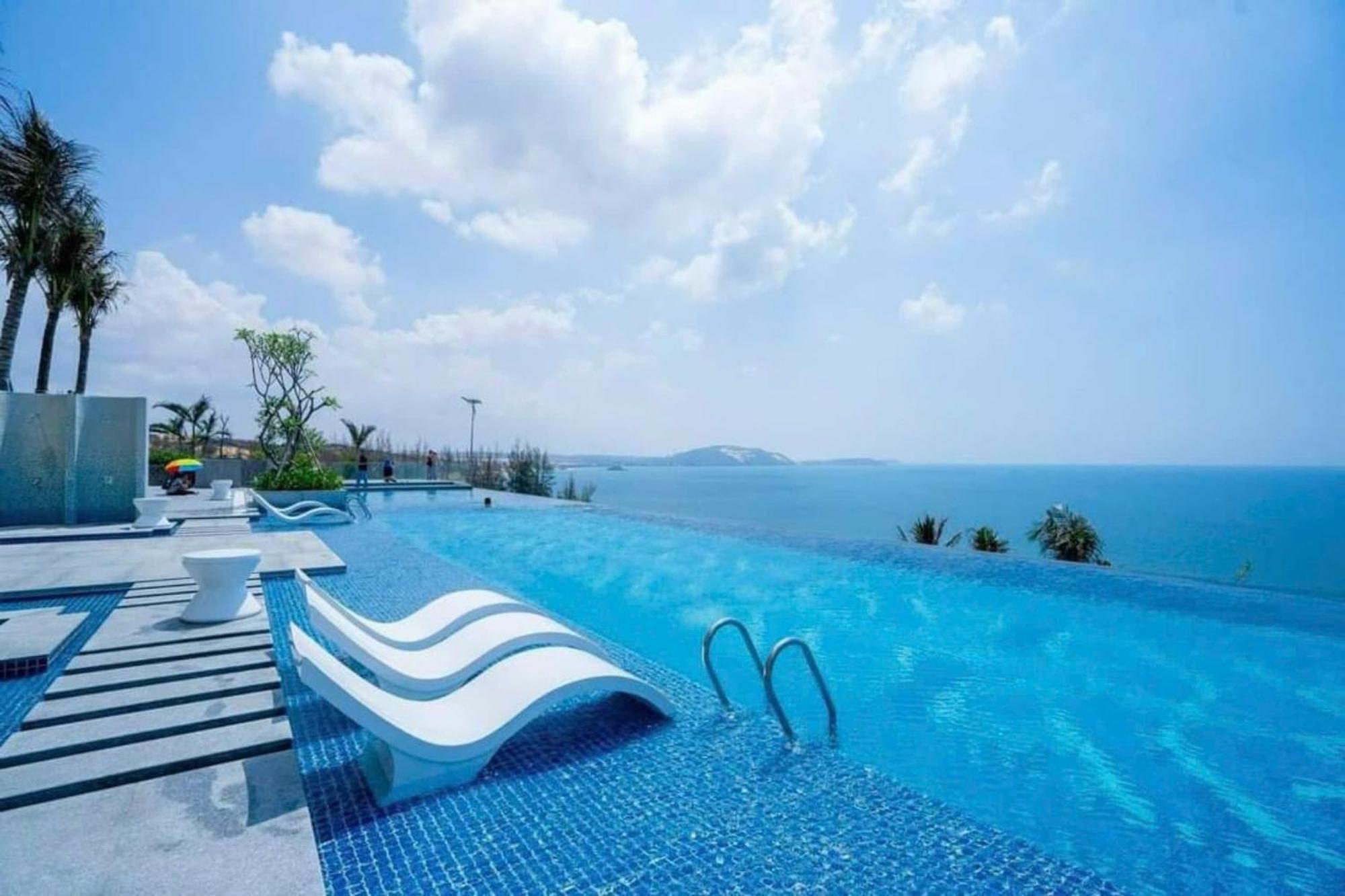 M Condotel By Mandala Cham Bay & Hotel 5*