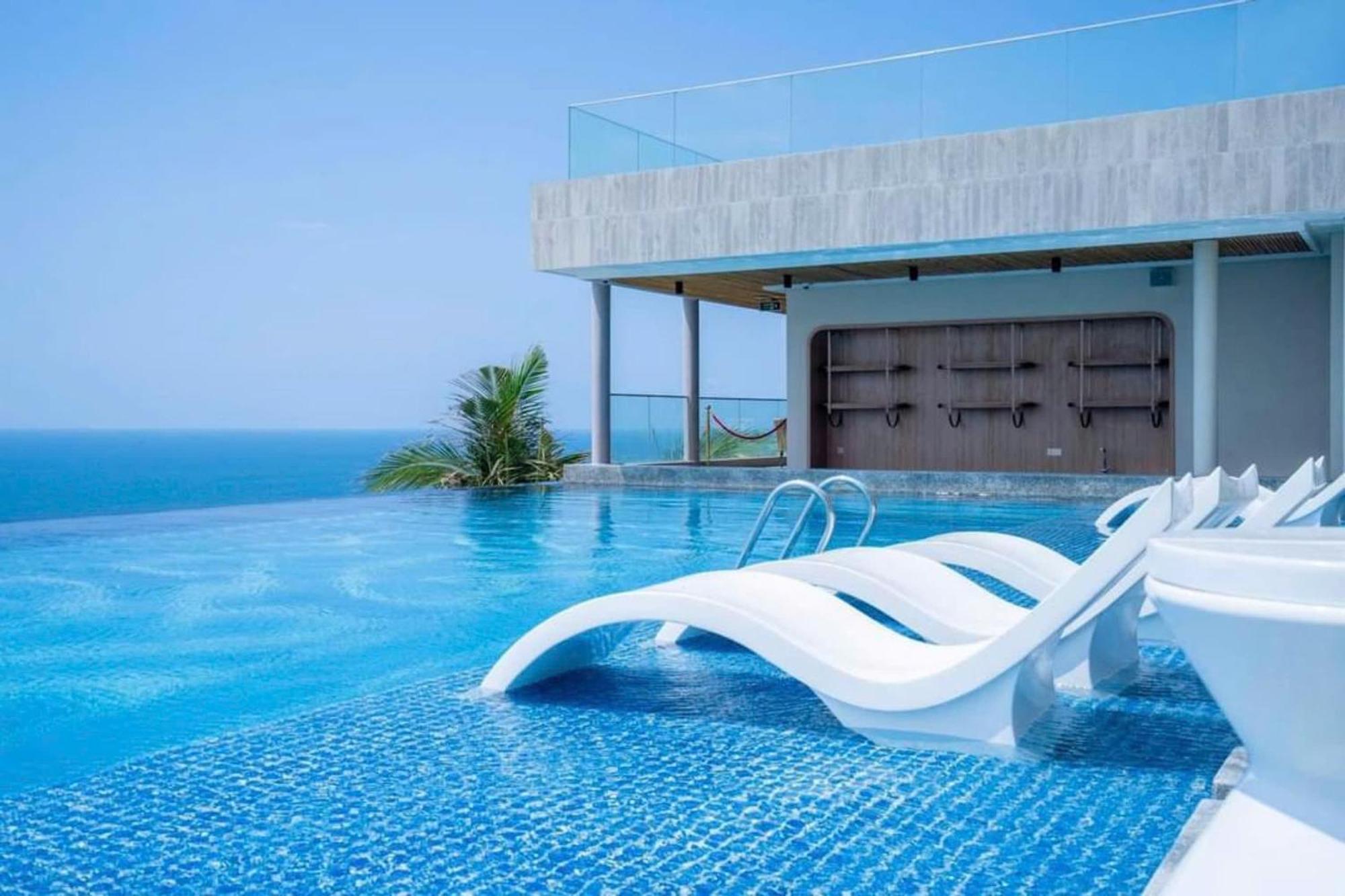 Hotel M Condotel By Mandala Cham Bay &