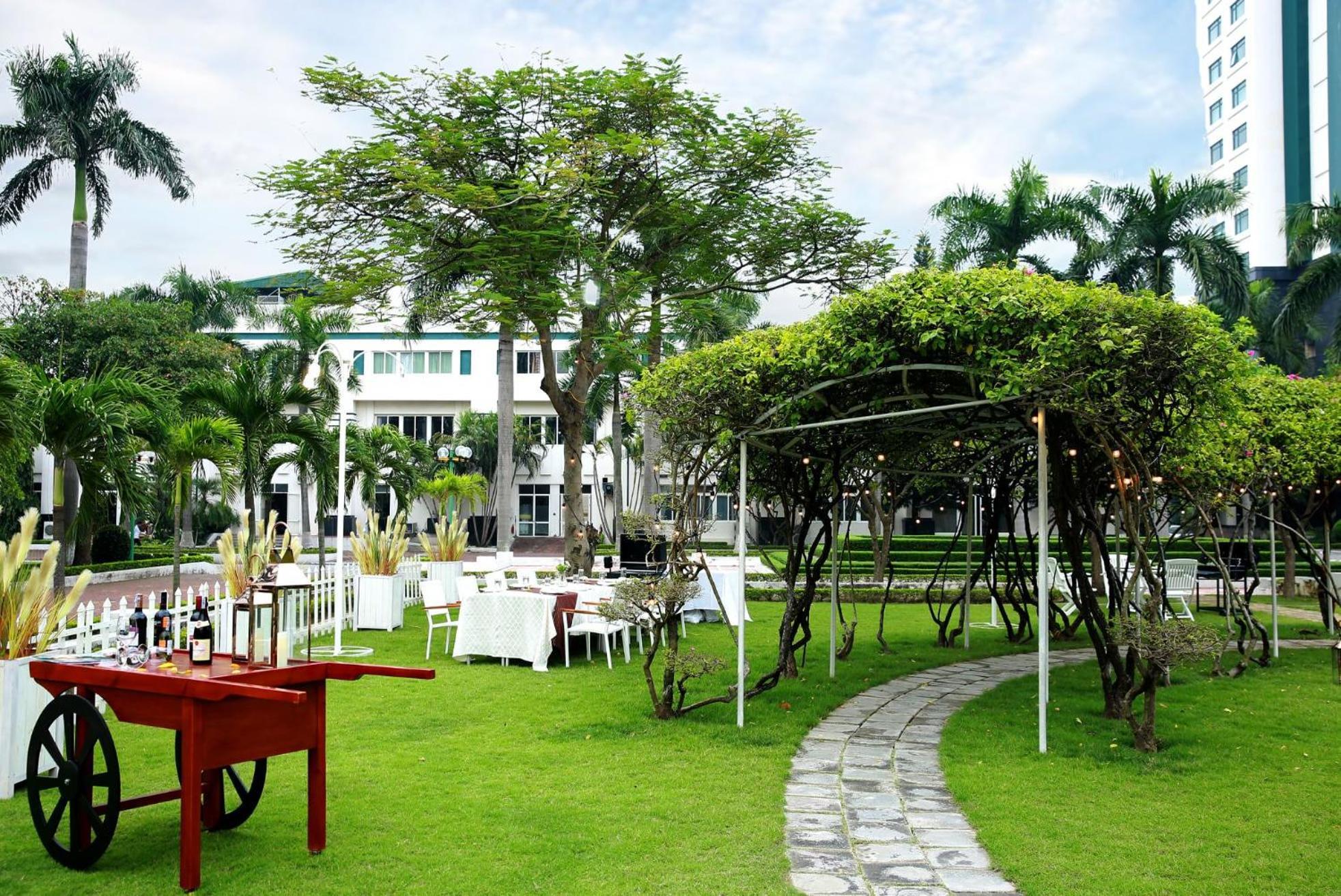 Hotel Nam Cuong Duong