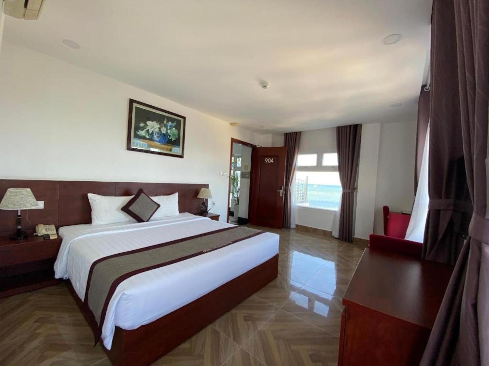 Gem Hotel 4*