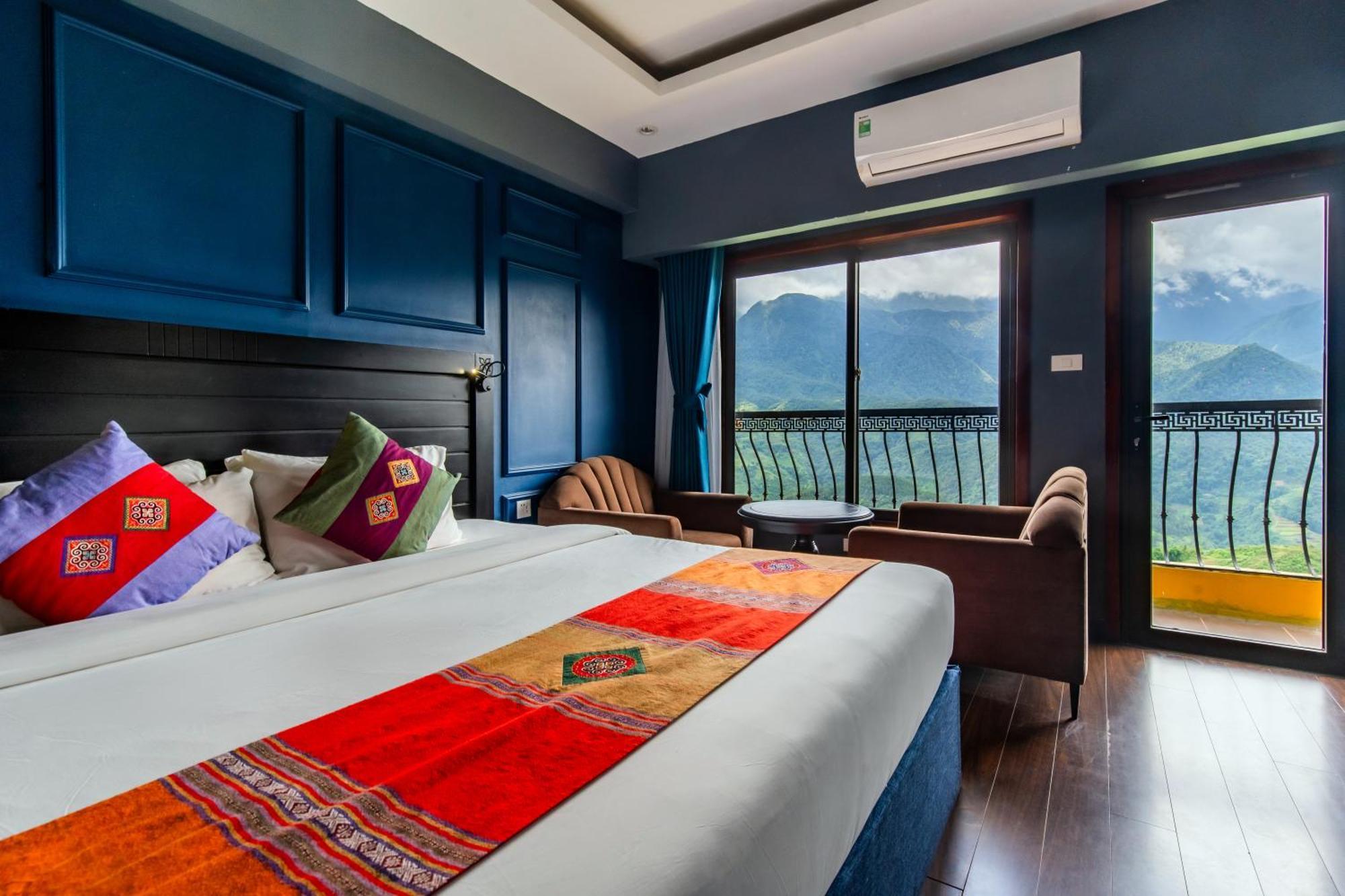 Charm 4* Sapa