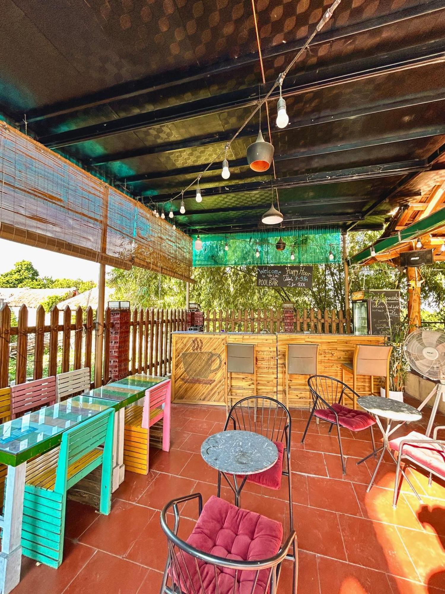 Gecko Backpackers Resort