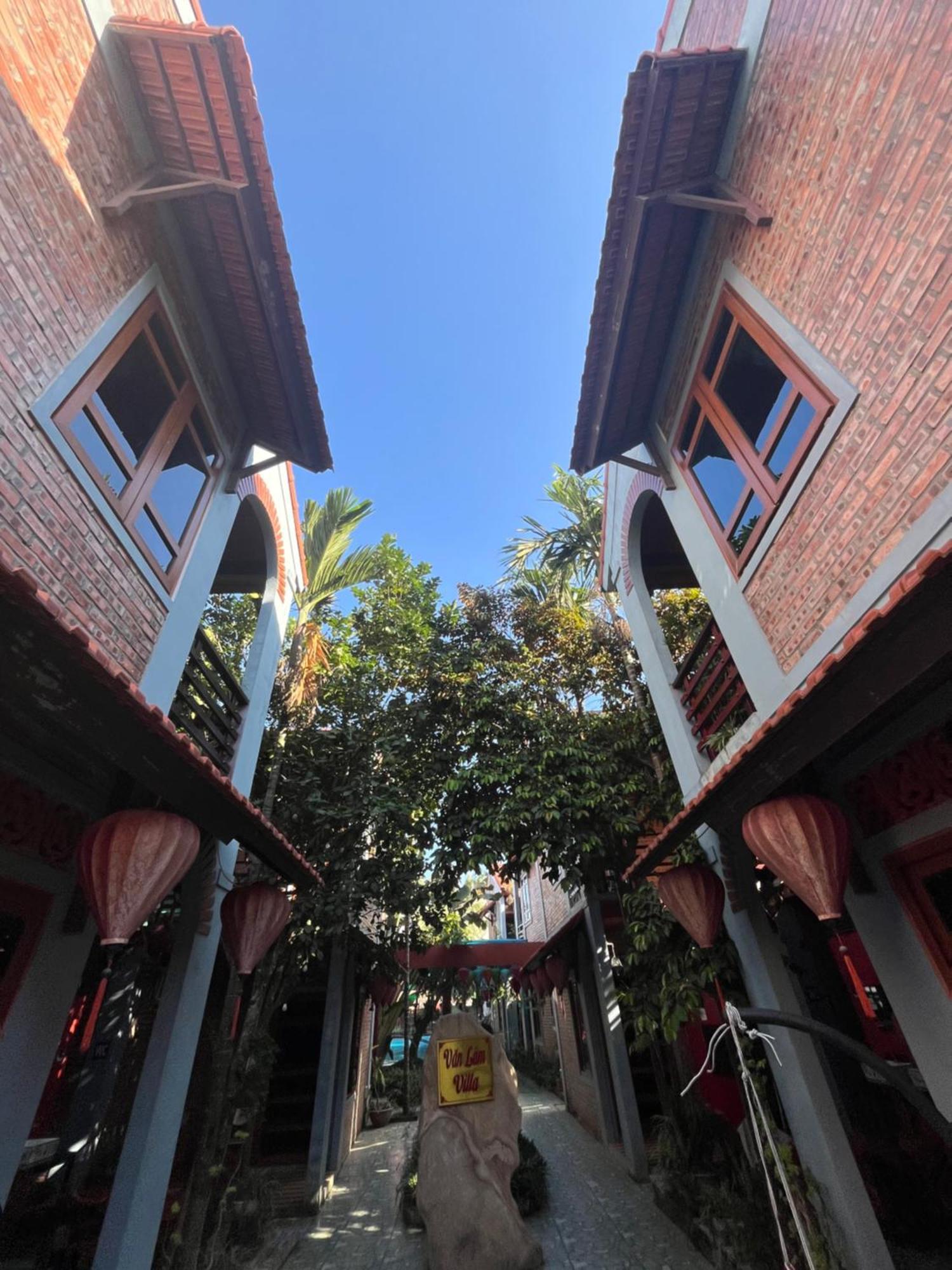 Gecko Backpackers Resort