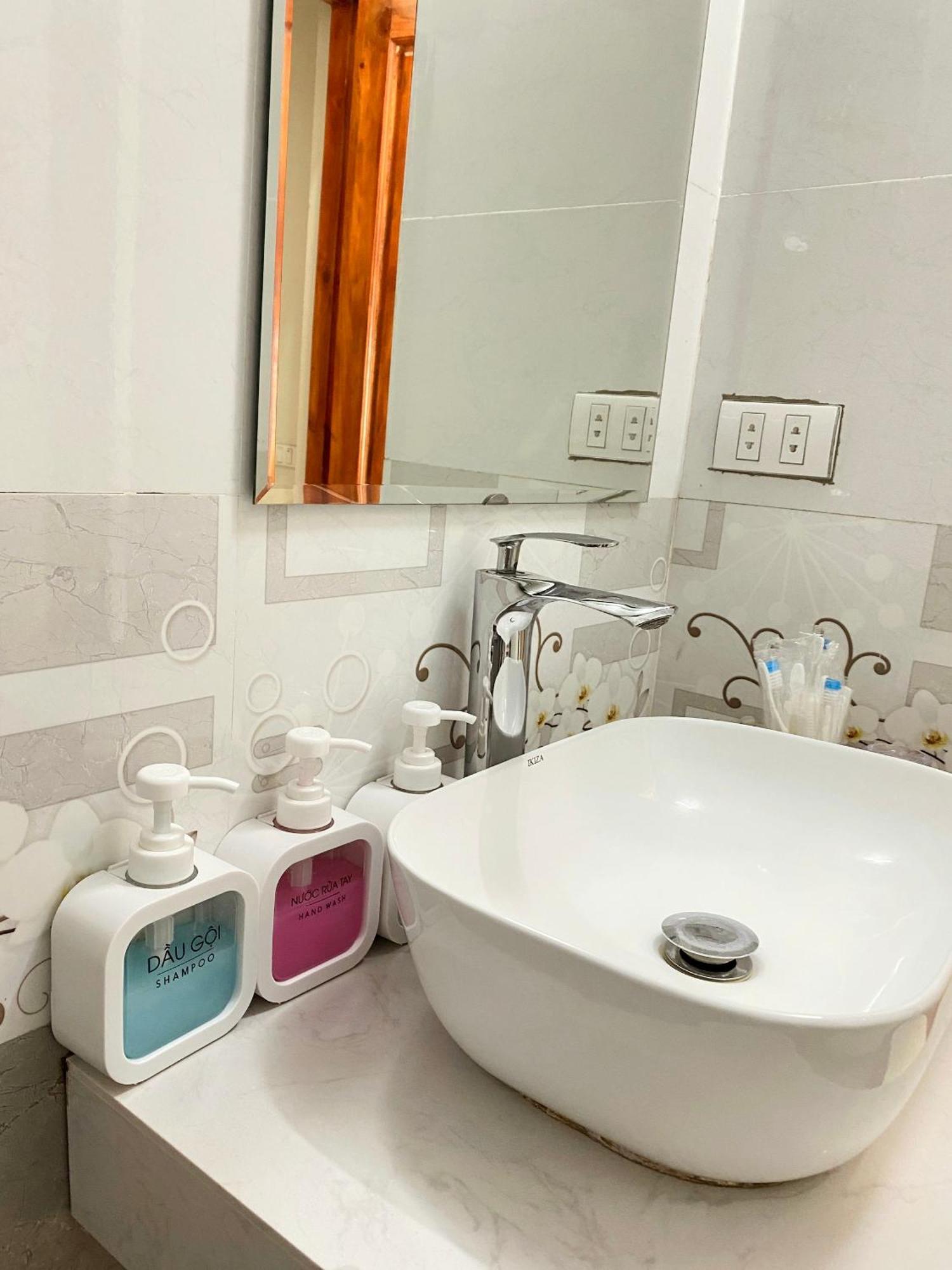 Nha Nghi Quang Trung Apartment *