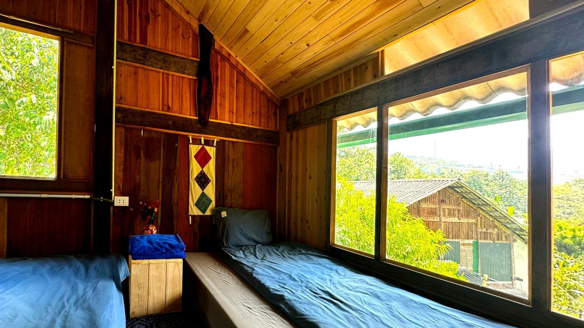 River Mountain View