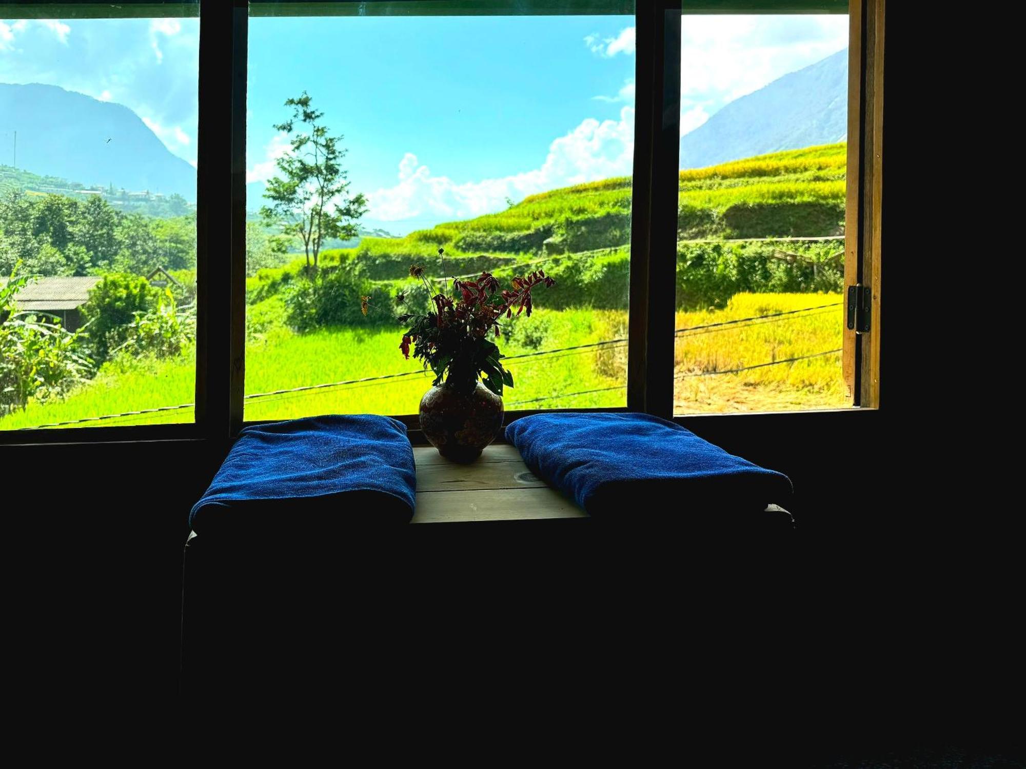 River Mountain View Bed & Breakfast *