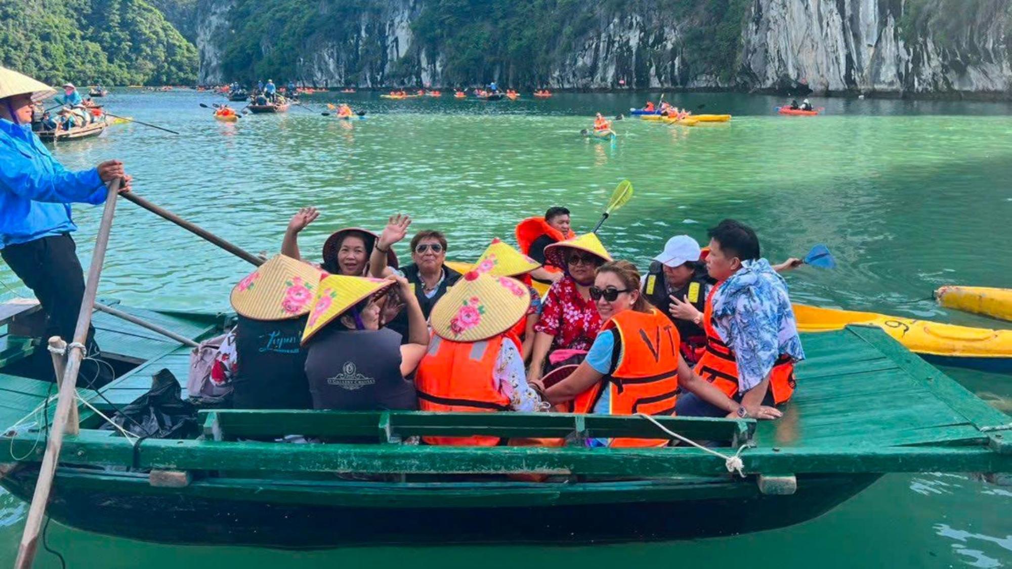 Lotus Boutique Cruise 5* Ha Long