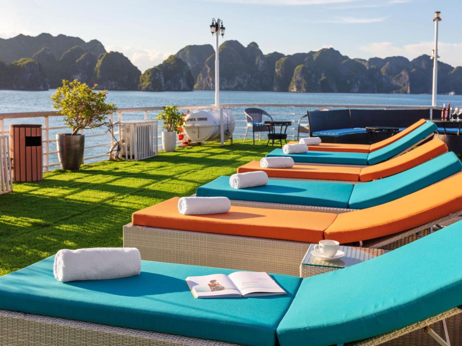 Lotus Boutique Cruise Ha Long