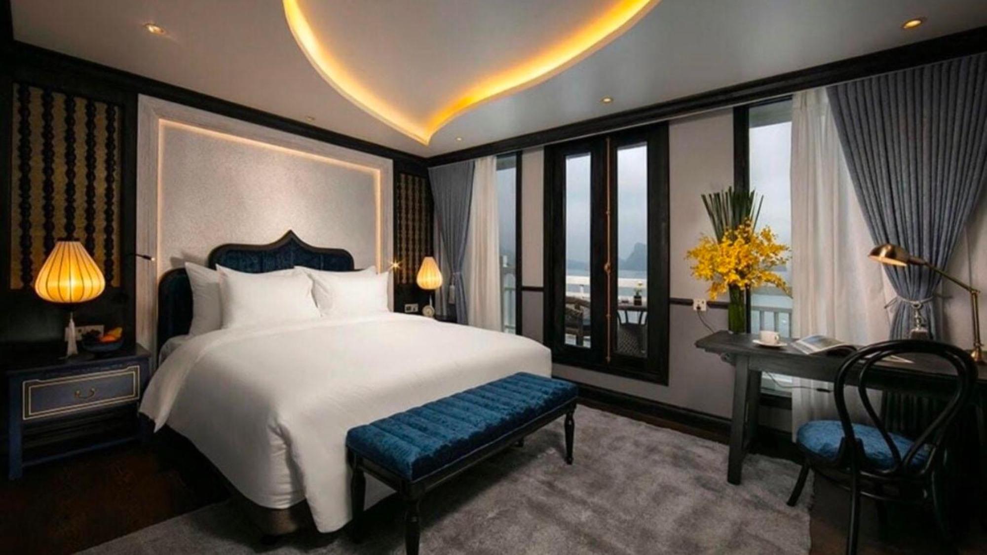 Lotus Boutique Cruise 5* Ha Long