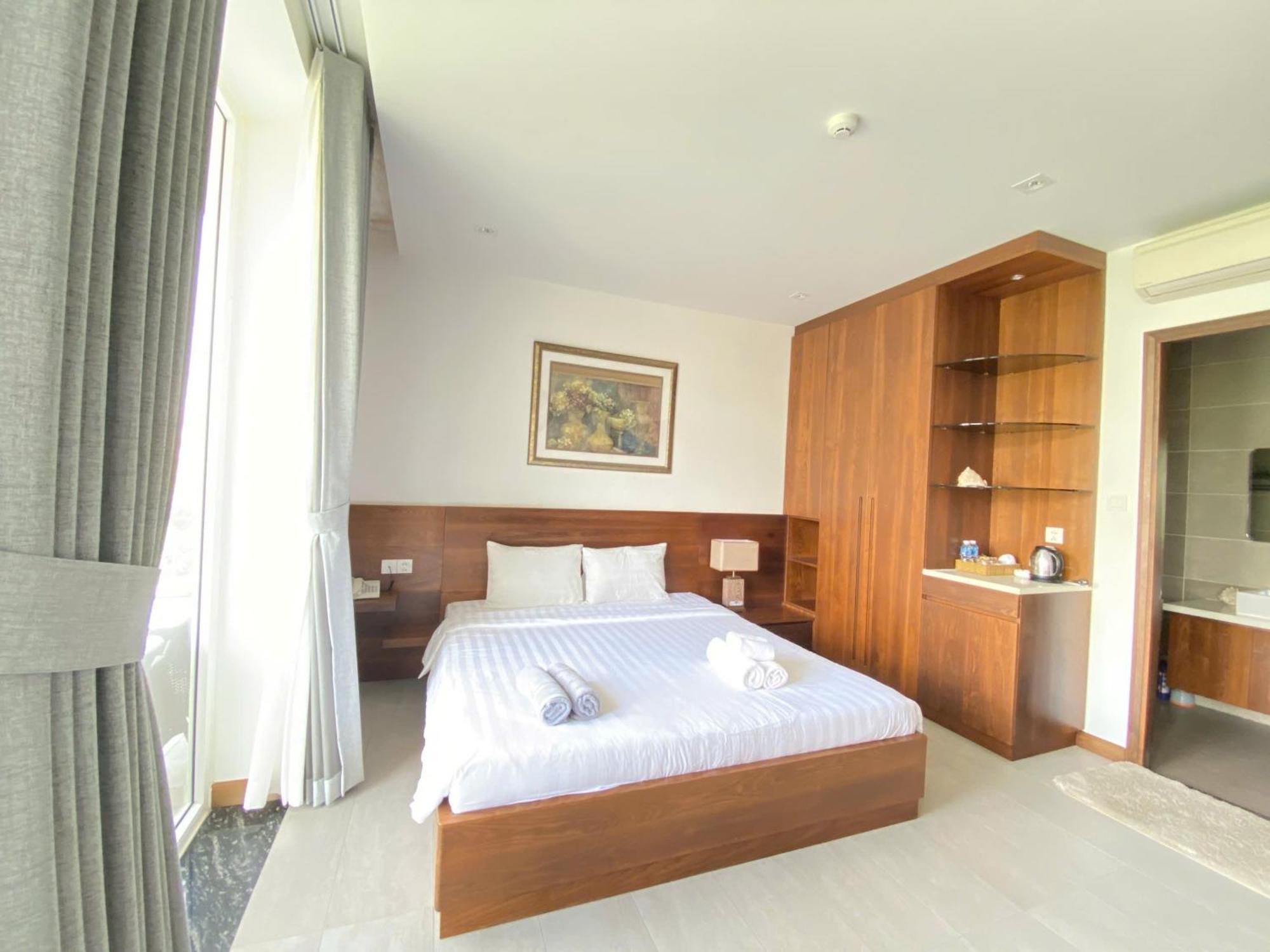 Hotel Qli 3*