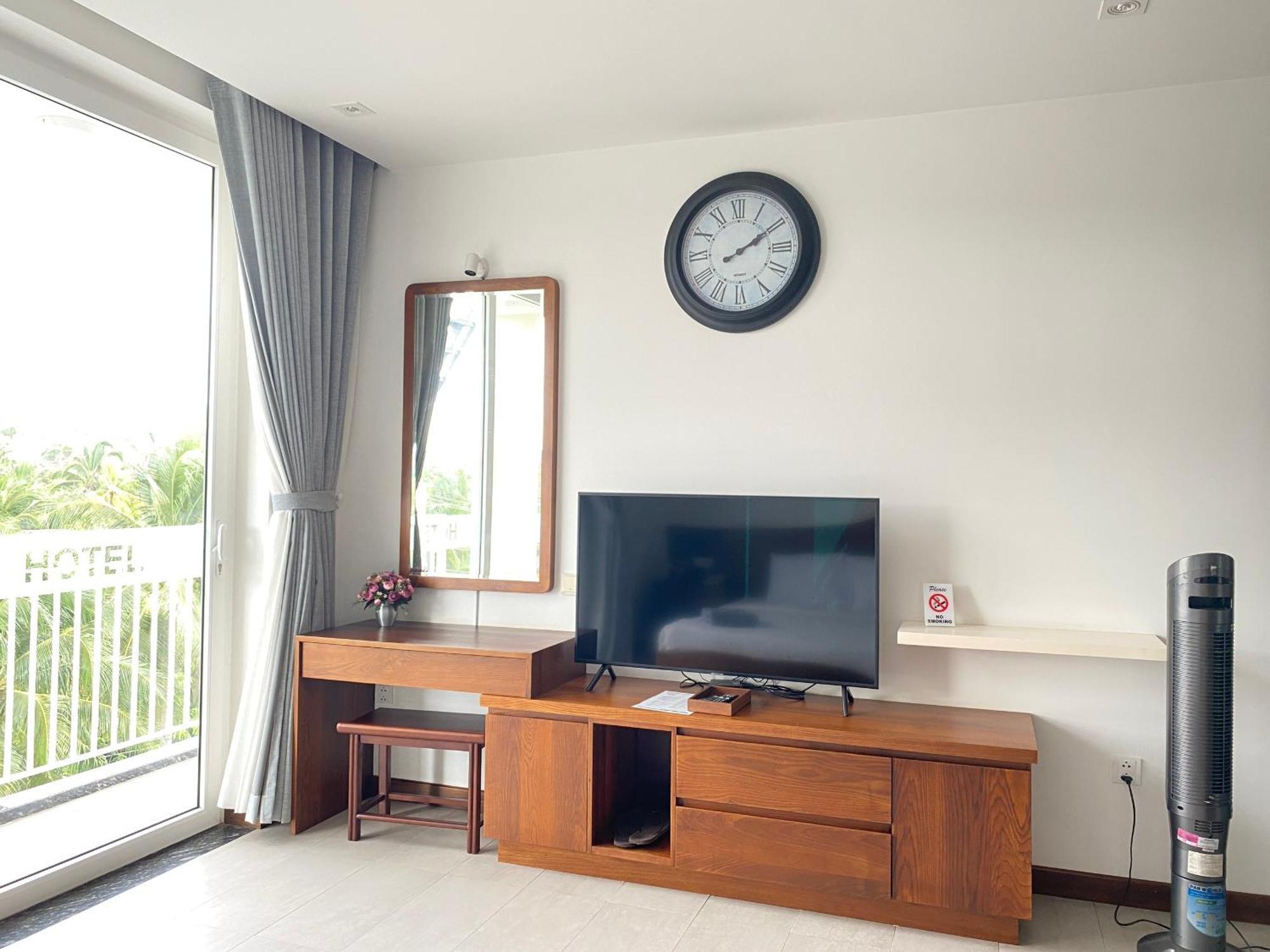 Hotel Qli 3*