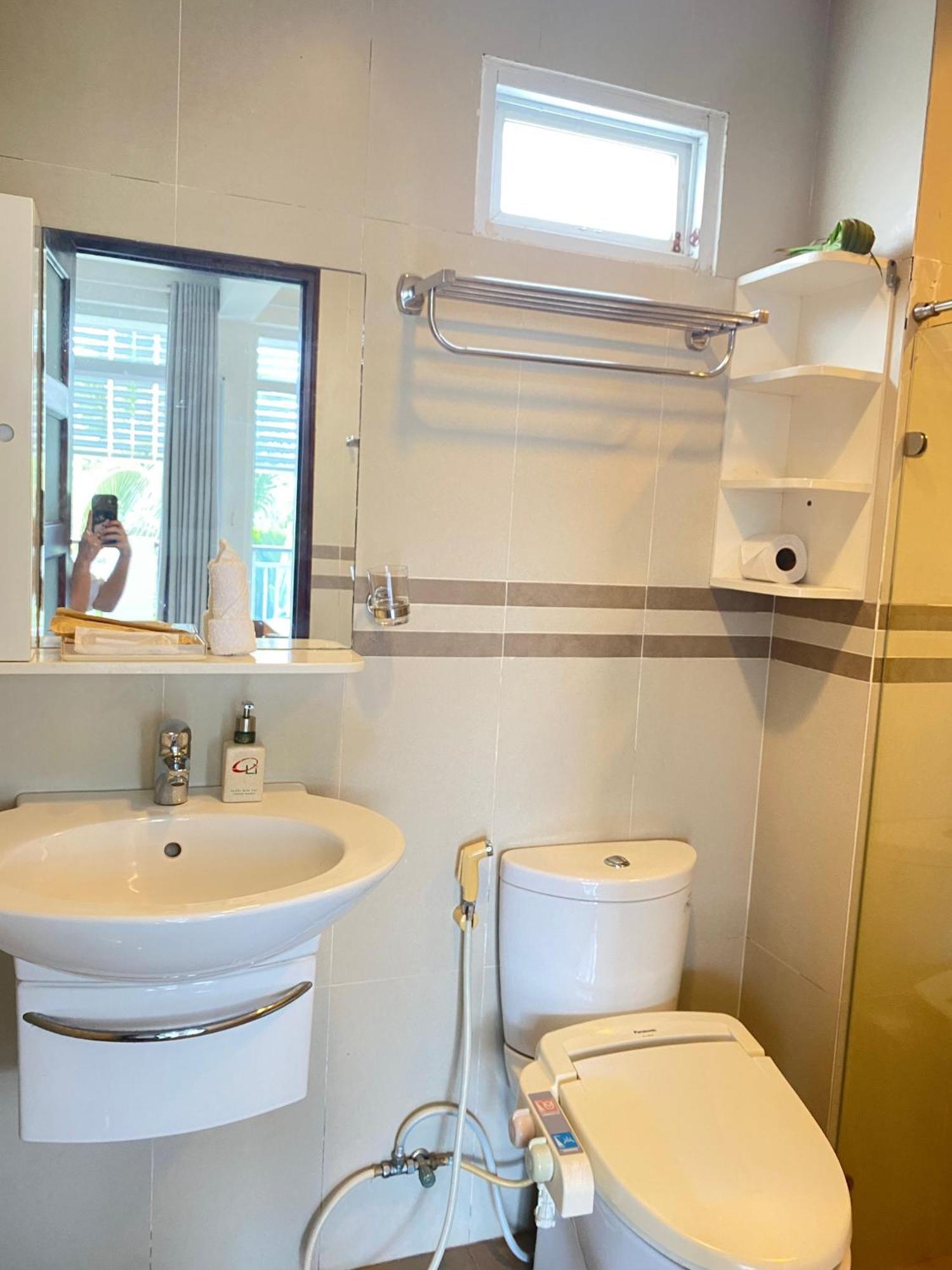 Qli Hotel 3*