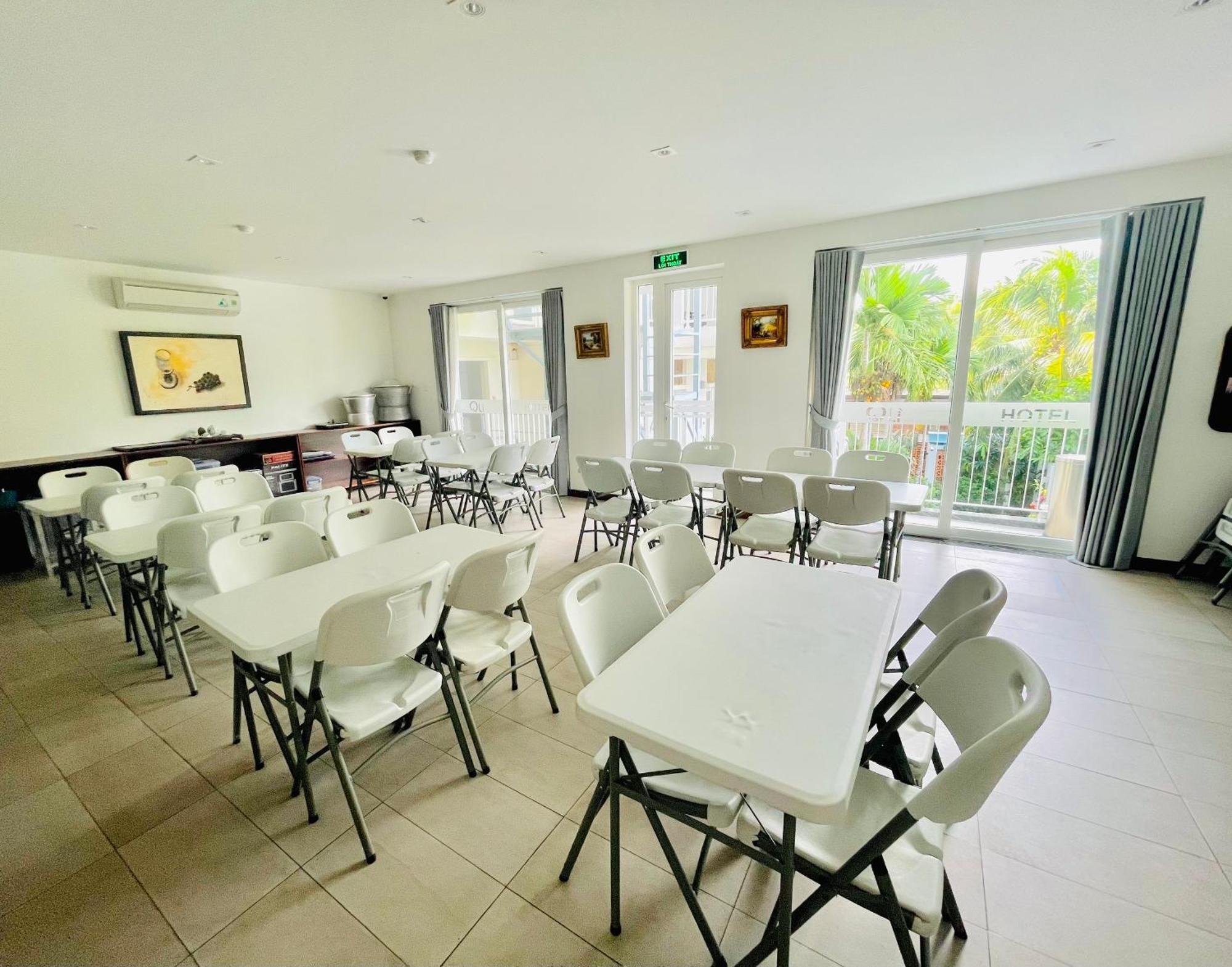 Hotel Qli 3*