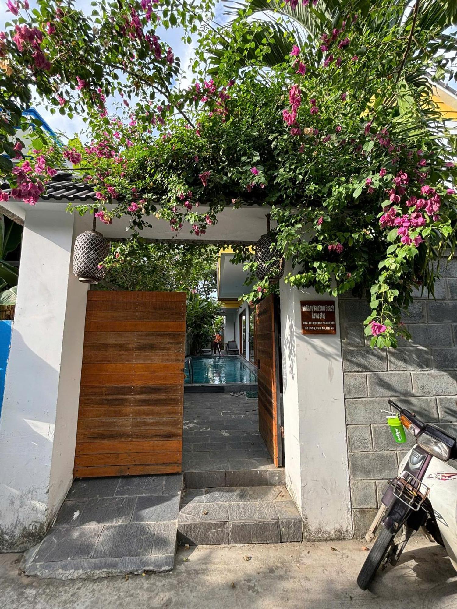 Homestay An Bang Rainbow House