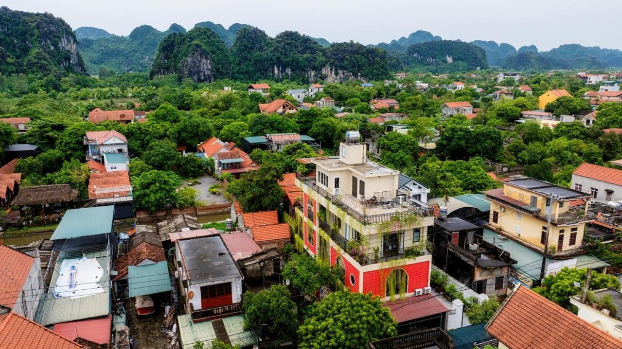 Tam Coc Paradise
