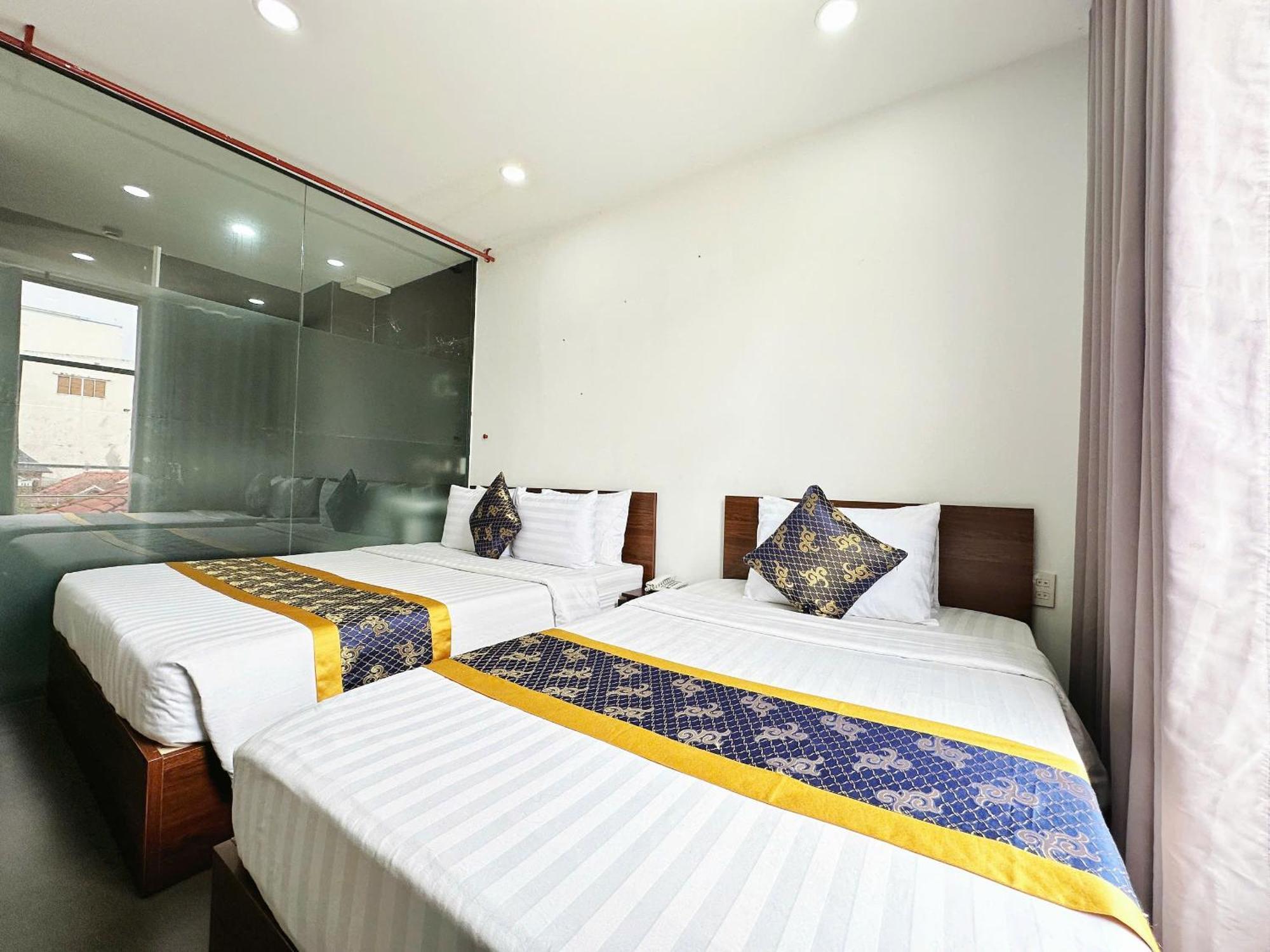 Khách sạn Reddoorz Shusimi House Nguyen Troi 2*