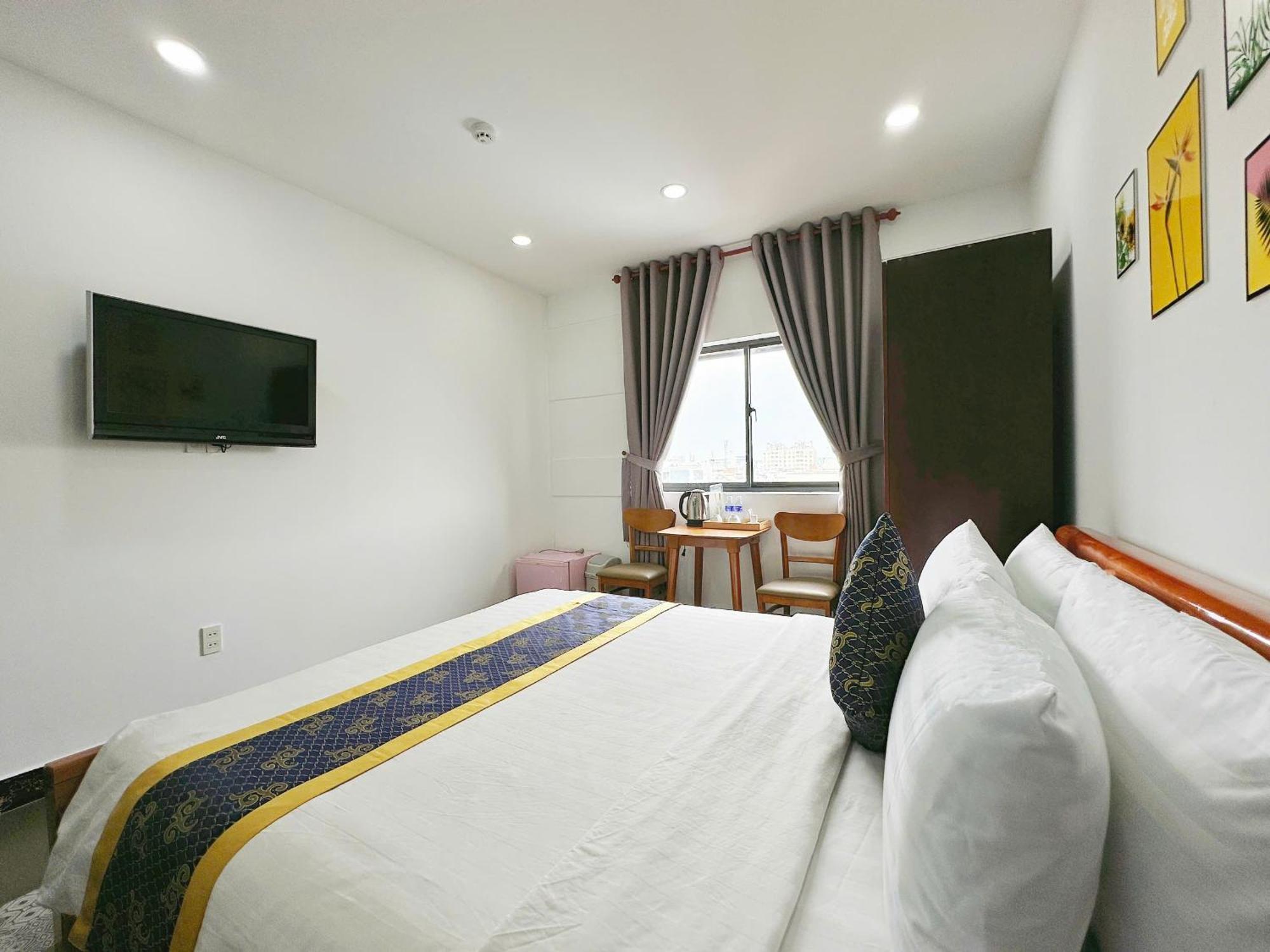 Reddoorz Shusimi House Nguyen Troi 2*