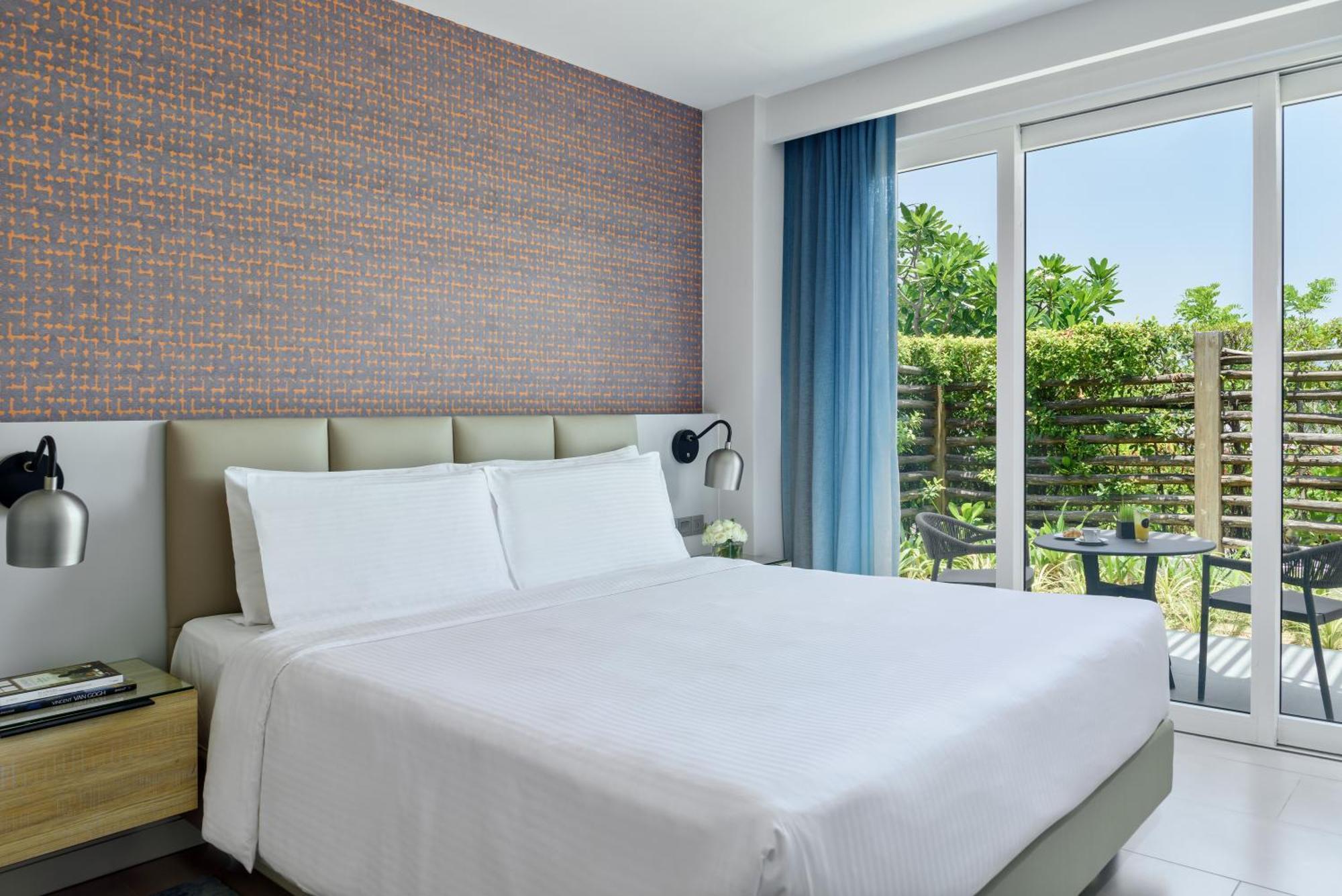 Alma Resort 5*