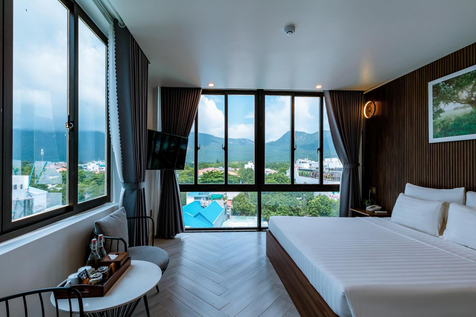 Tuấn Ninh 2 Khách sạn