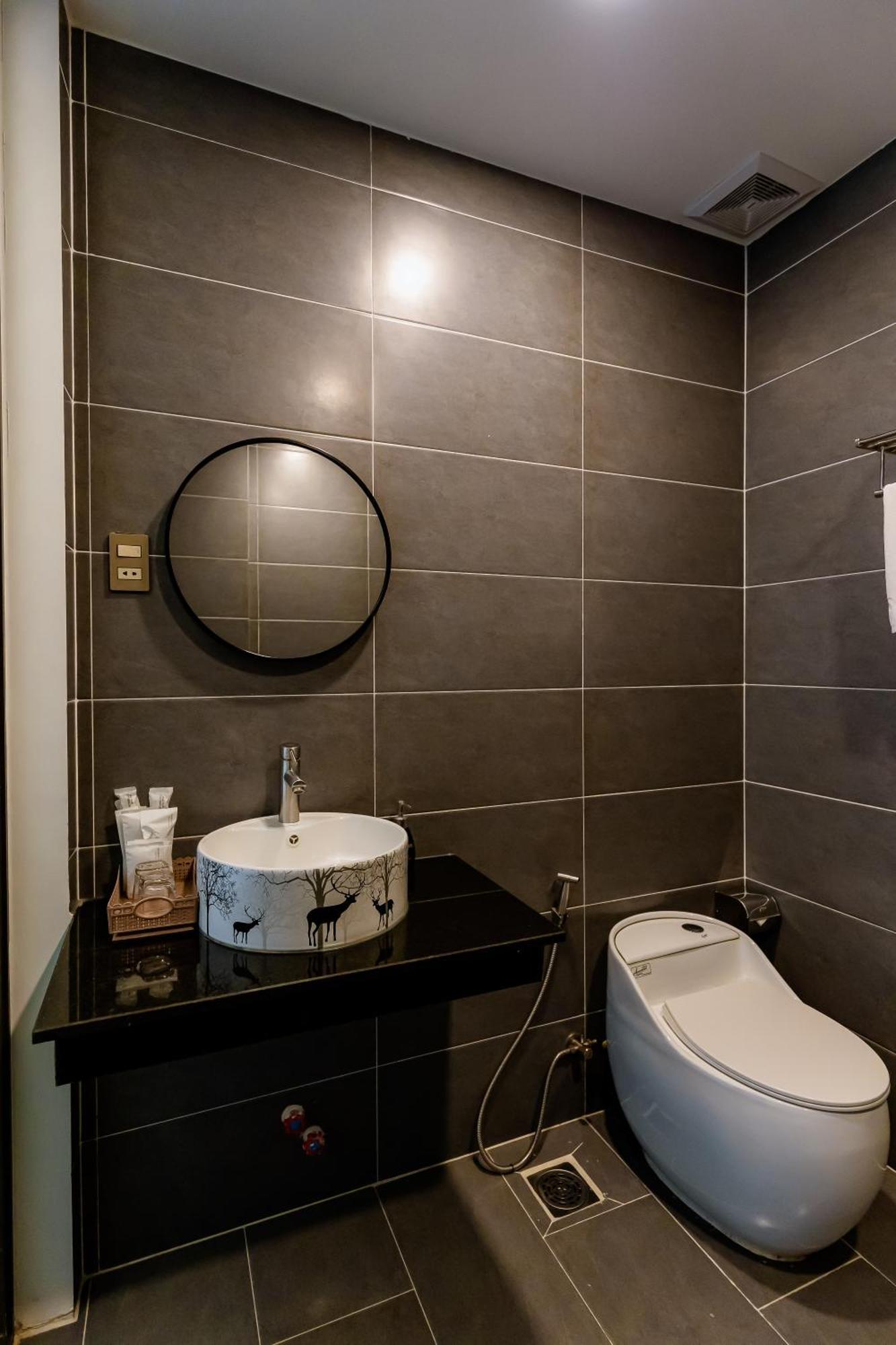 Tuấn Ninh 2 Khách sạn Chi Khu Co Ong