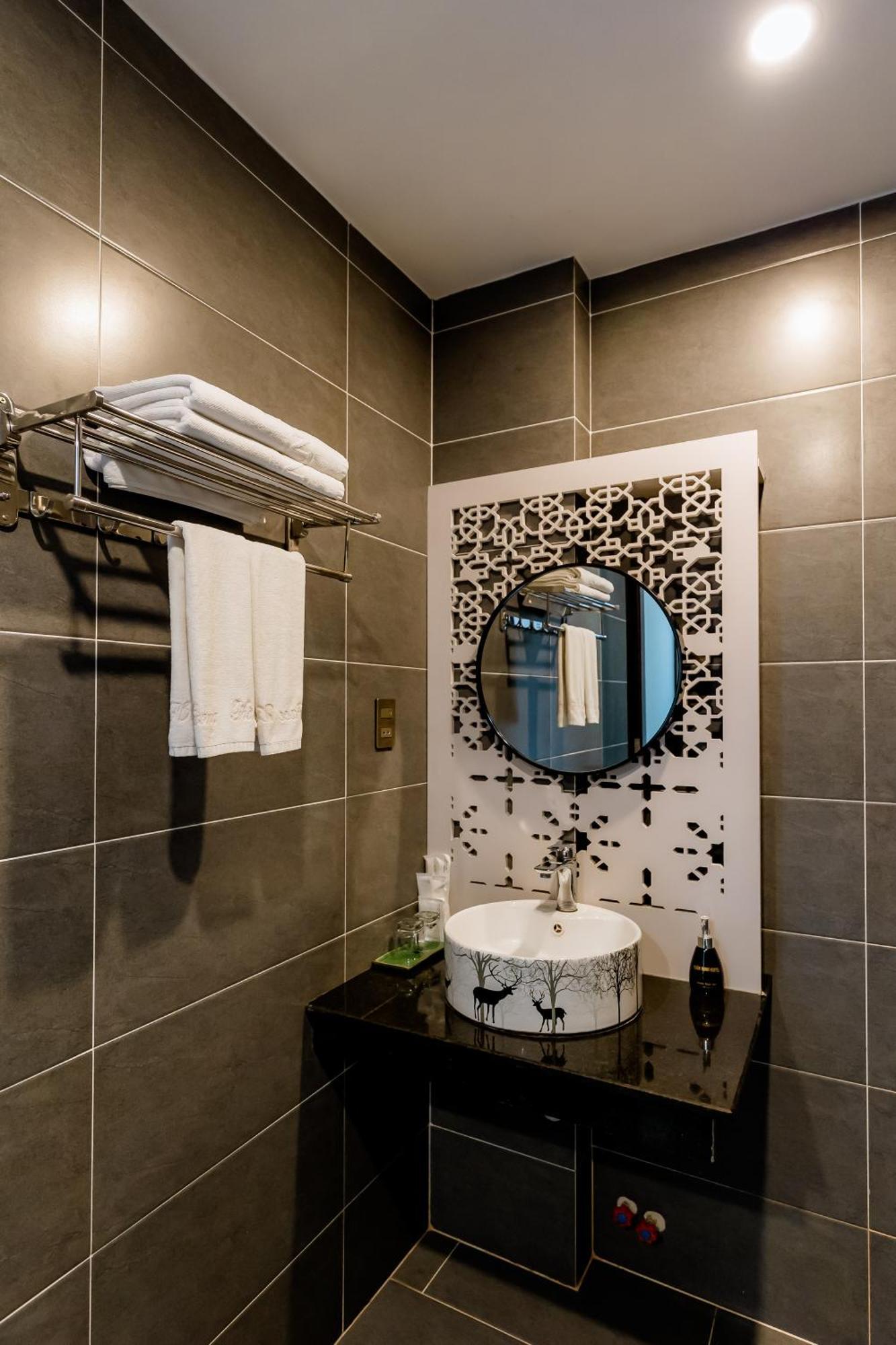 Tuấn Ninh 2 Khách sạn