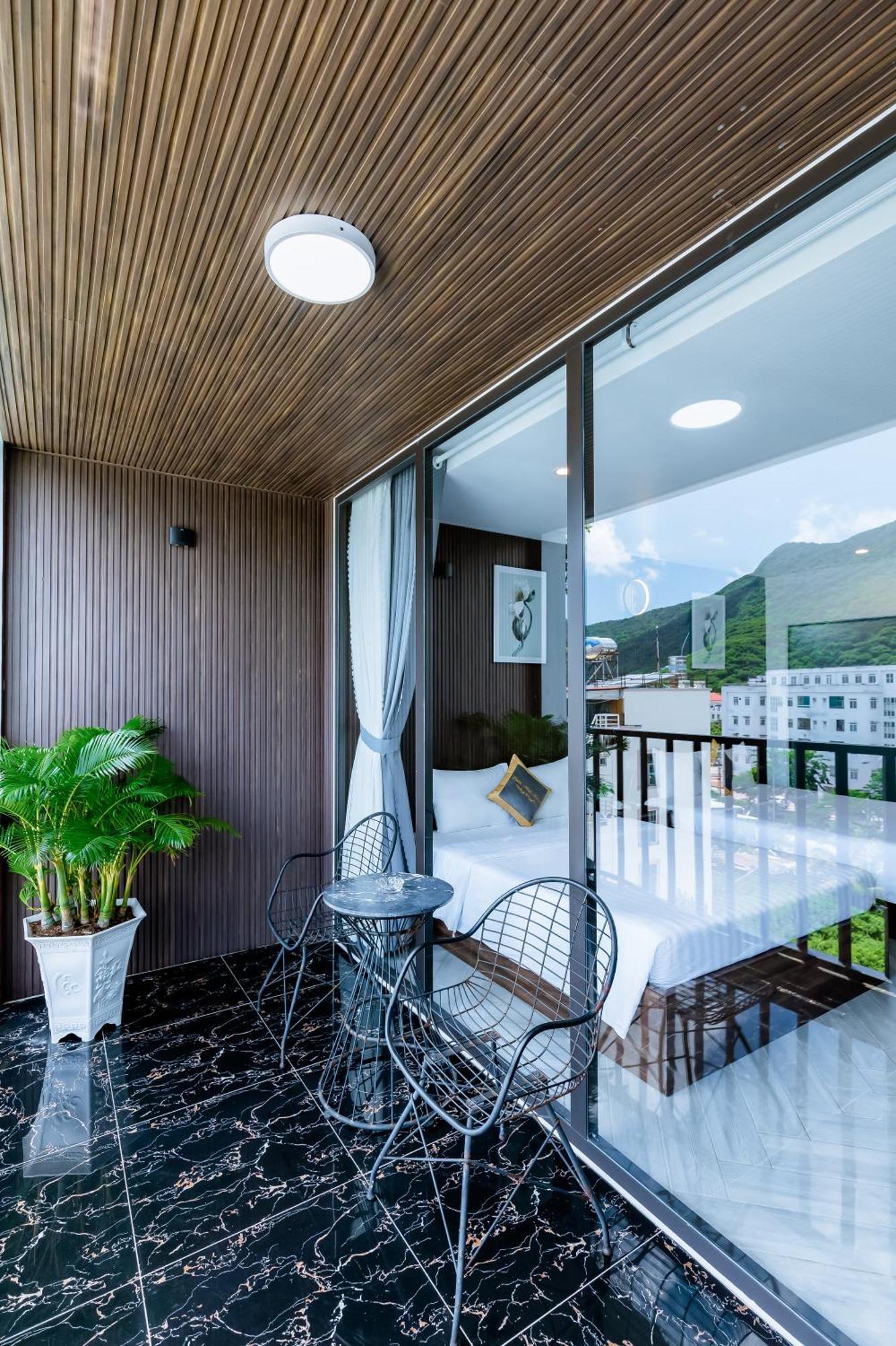 Tuấn Ninh 2 Khách sạn Chi Khu Co Ong