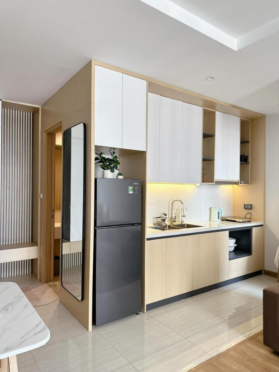 Apartment By's House- Ho View Bien Ha Long