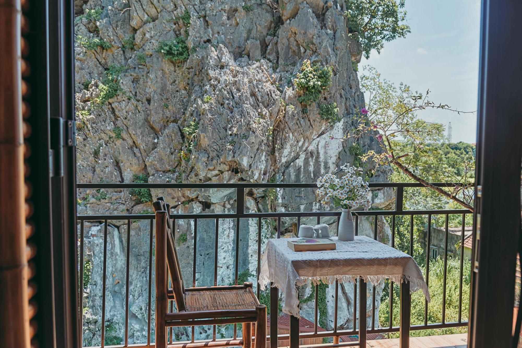 Bamboo Hill Bed & Breakfast *