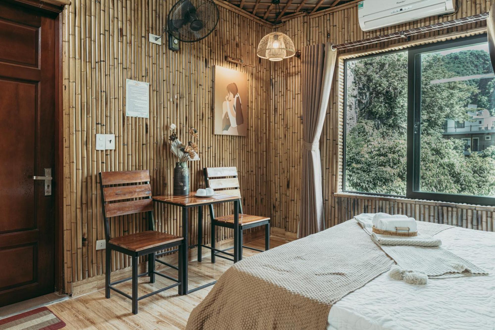 Bamboo Hill Bed & Breakfast *