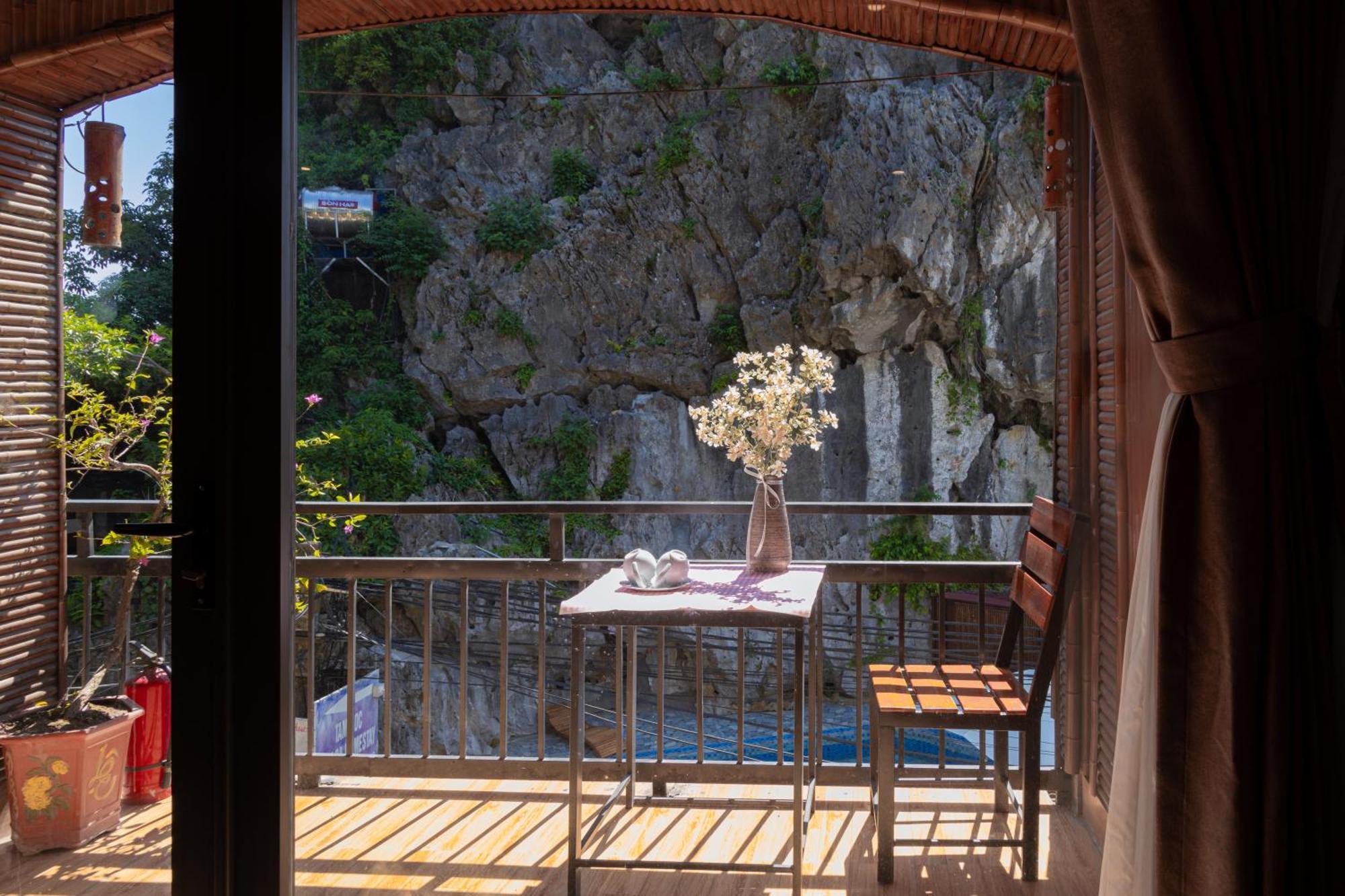 Bamboo Hill Bed & Breakfast *