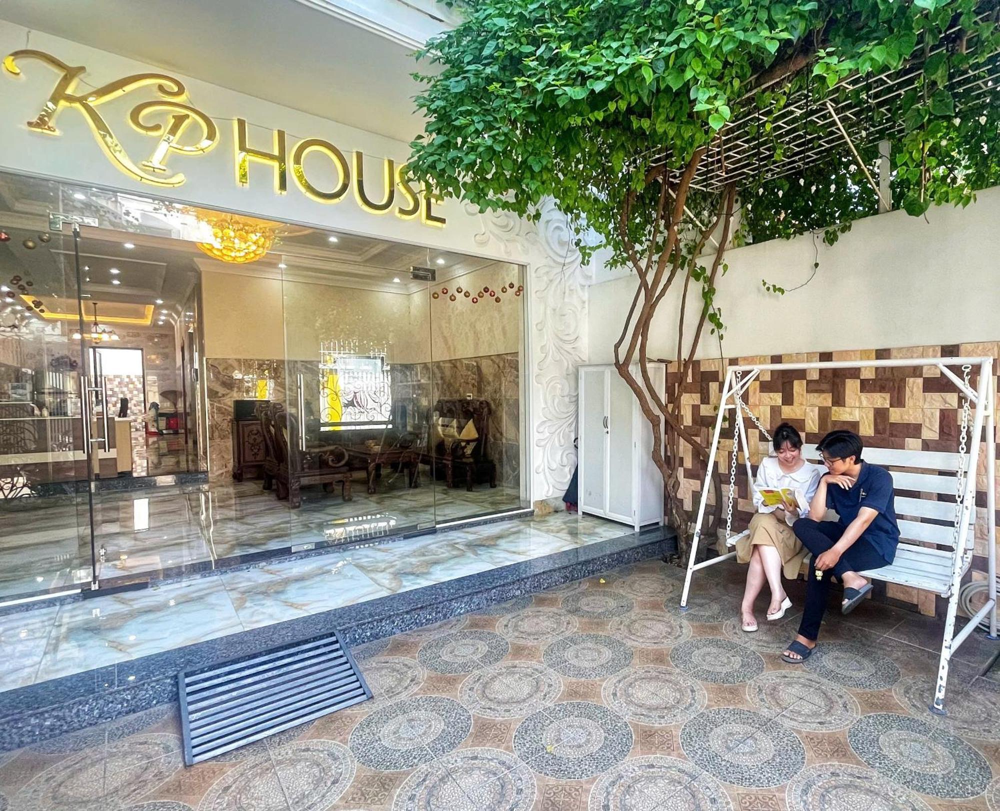 Joi Hospitality - Kp House