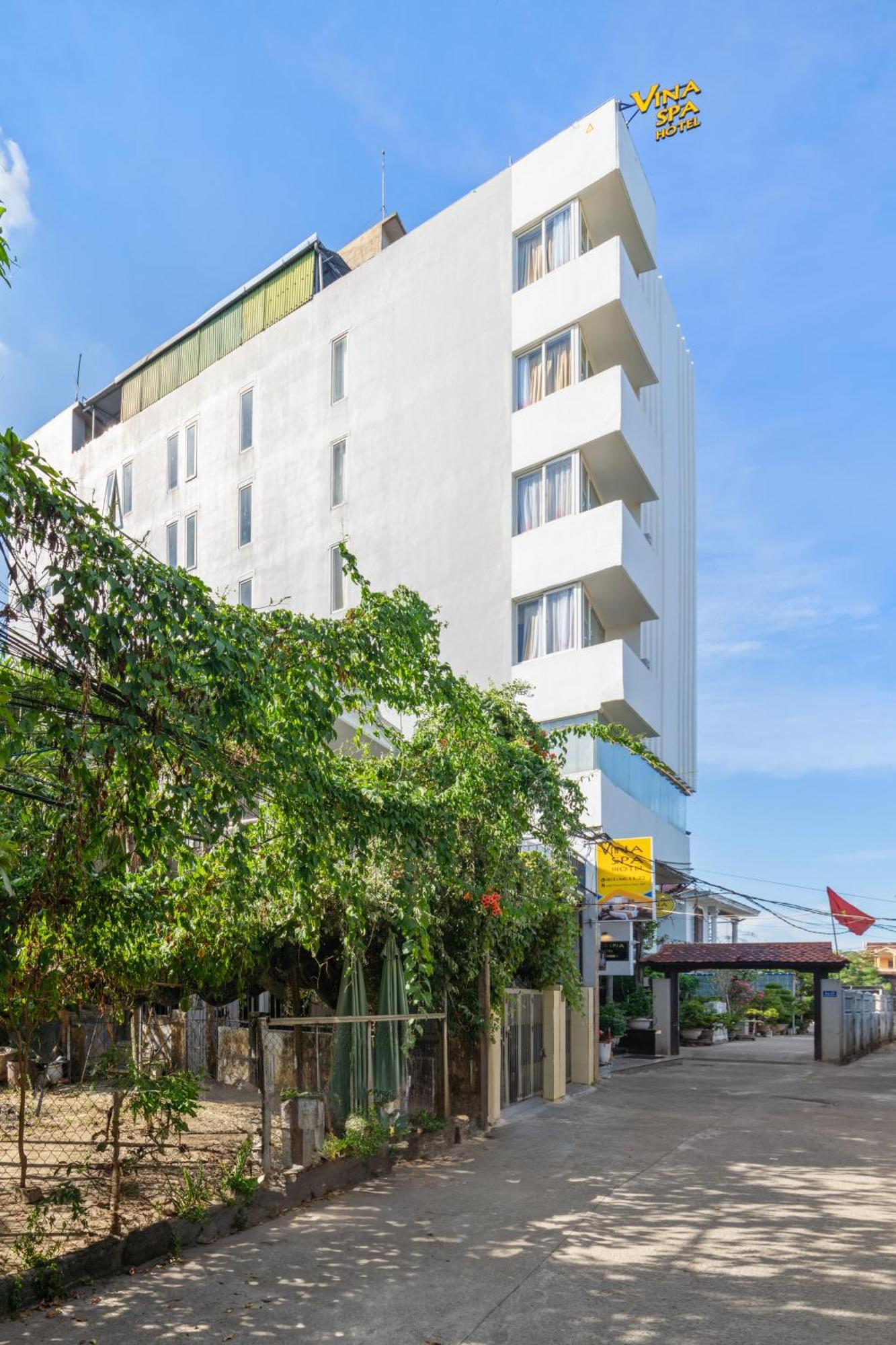 Vina Hotel 3*