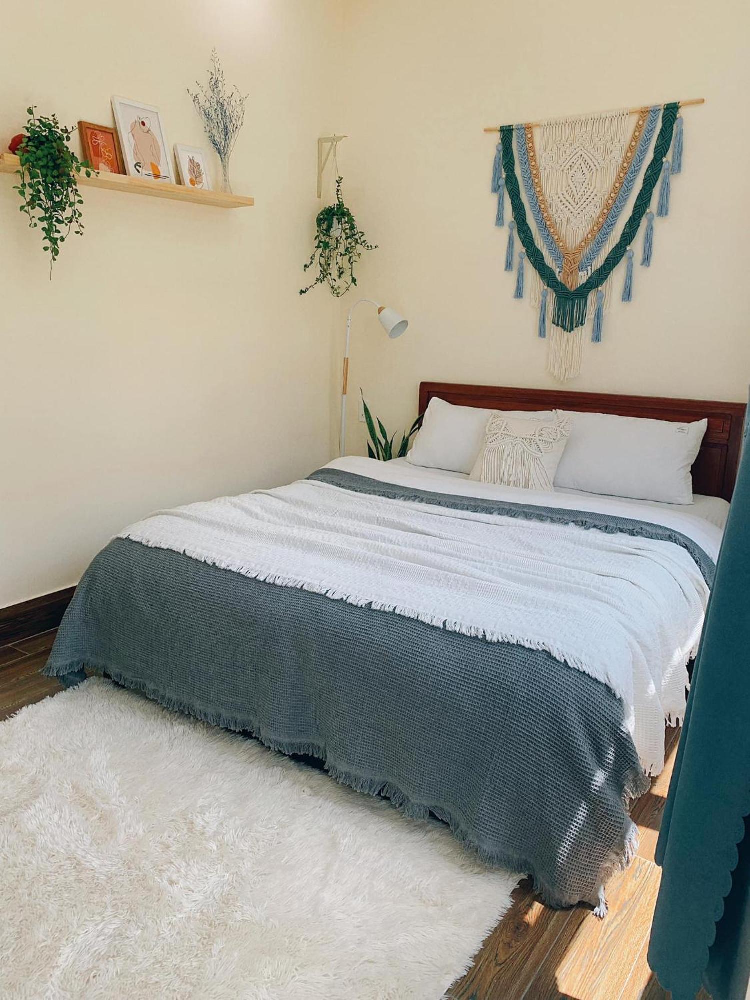 D 2 Guest house