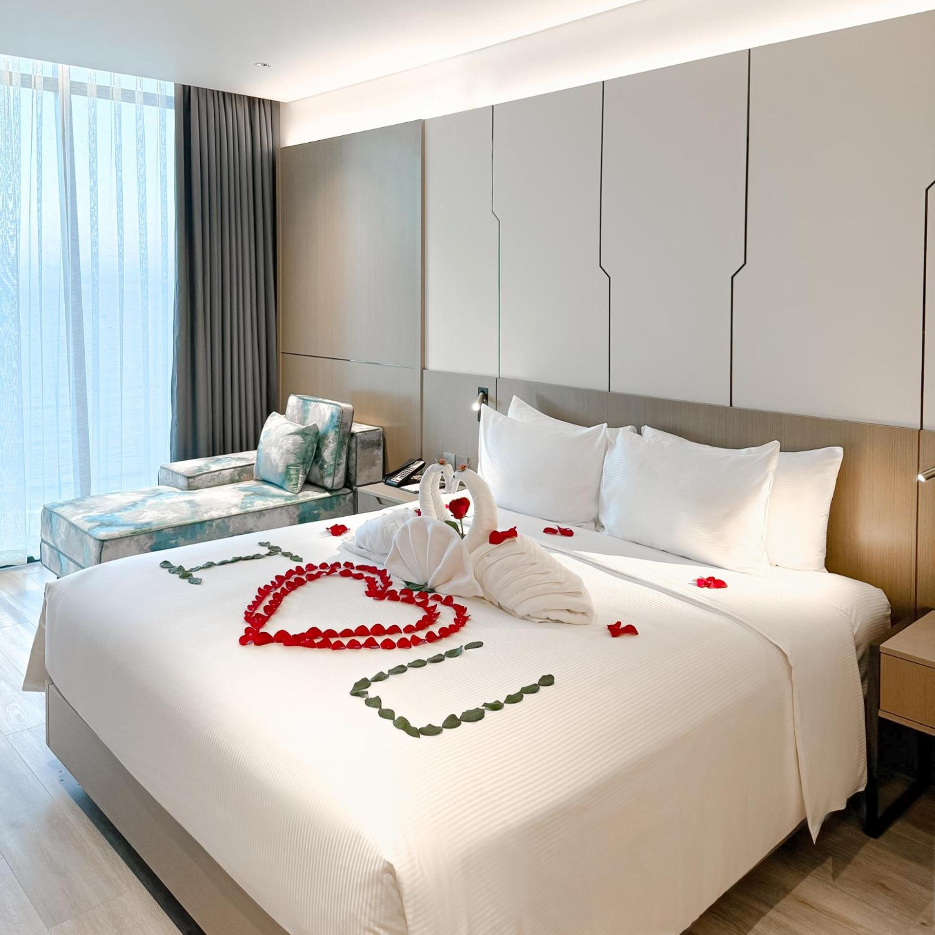 Awaken Hotel 5*