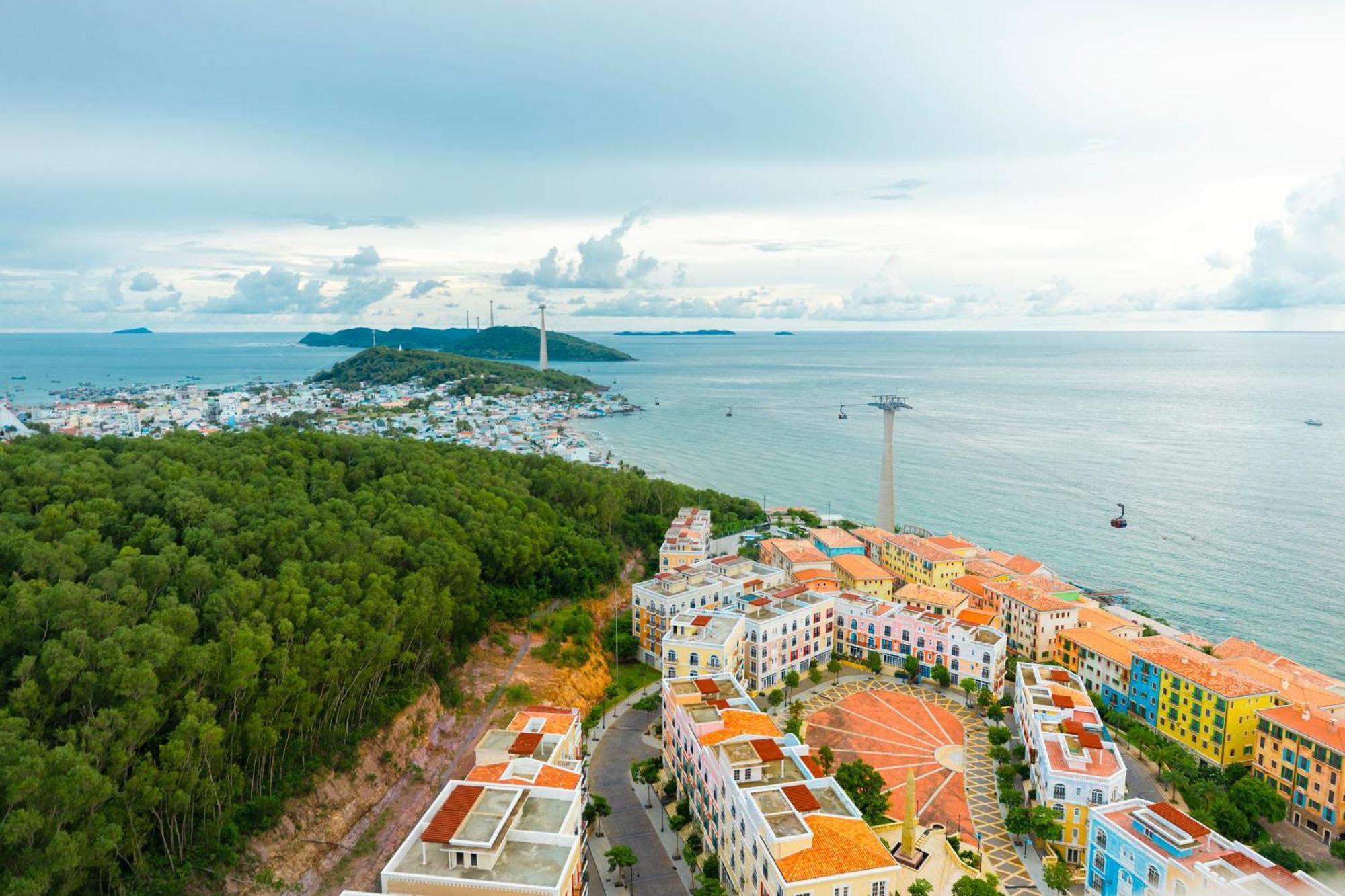 Hotel Elyday Hillside - Sea & Firework View Phú Quốc
