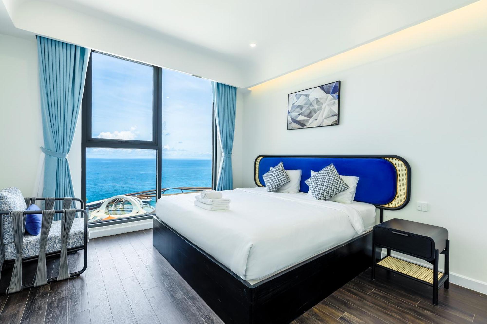 Hotel Elyday Hillside - Sea & Firework View